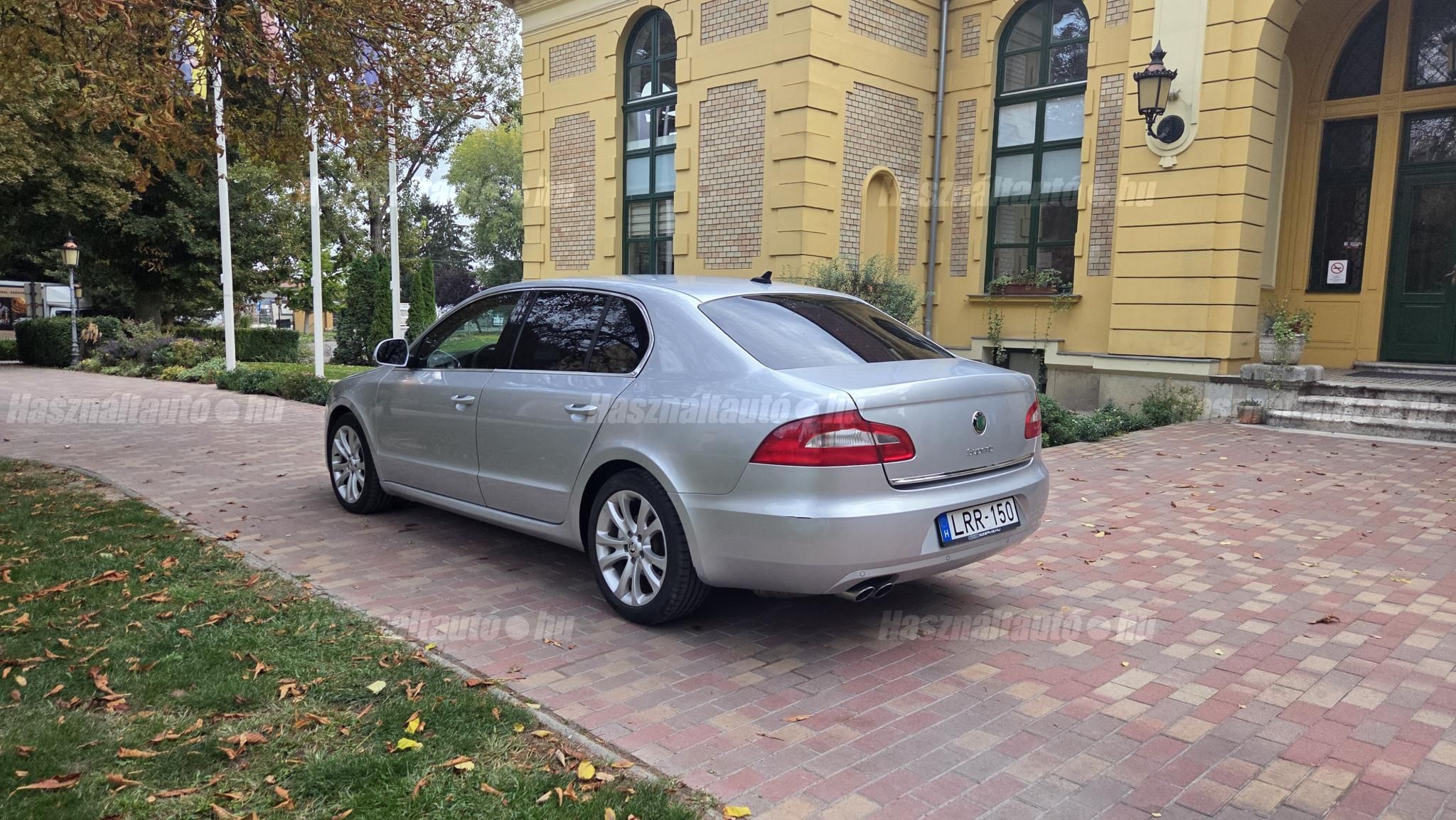 SKODA SUPERB 2010/4 - 1