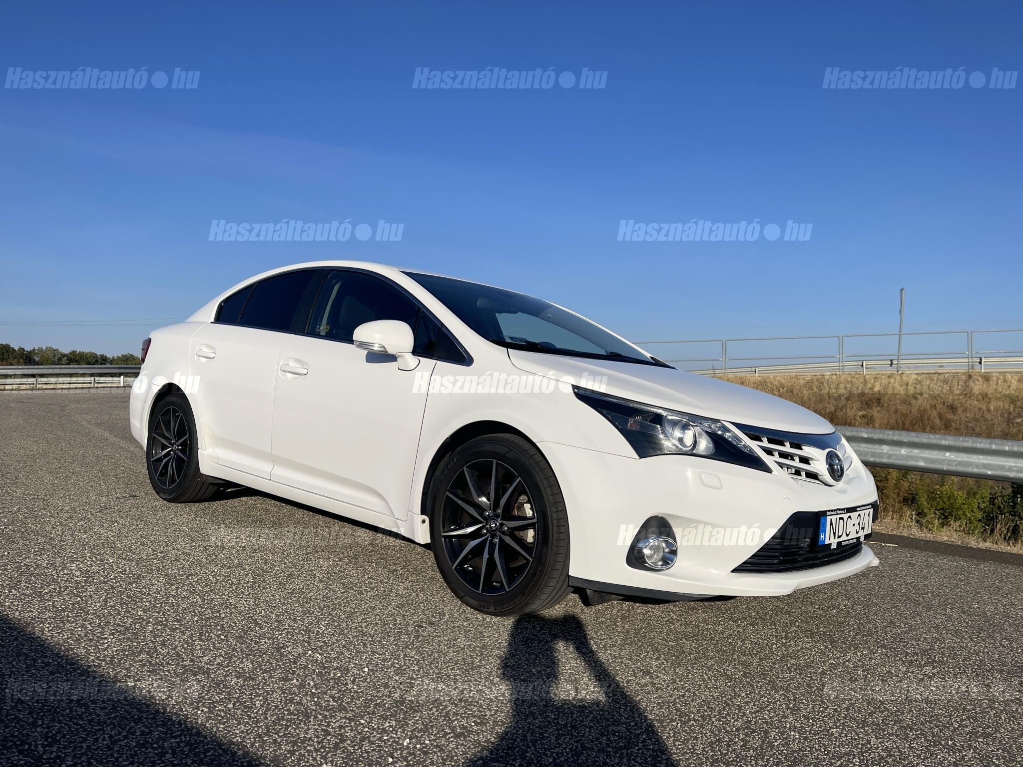 TOYOTA AVENSIS 2014/11 - 1
