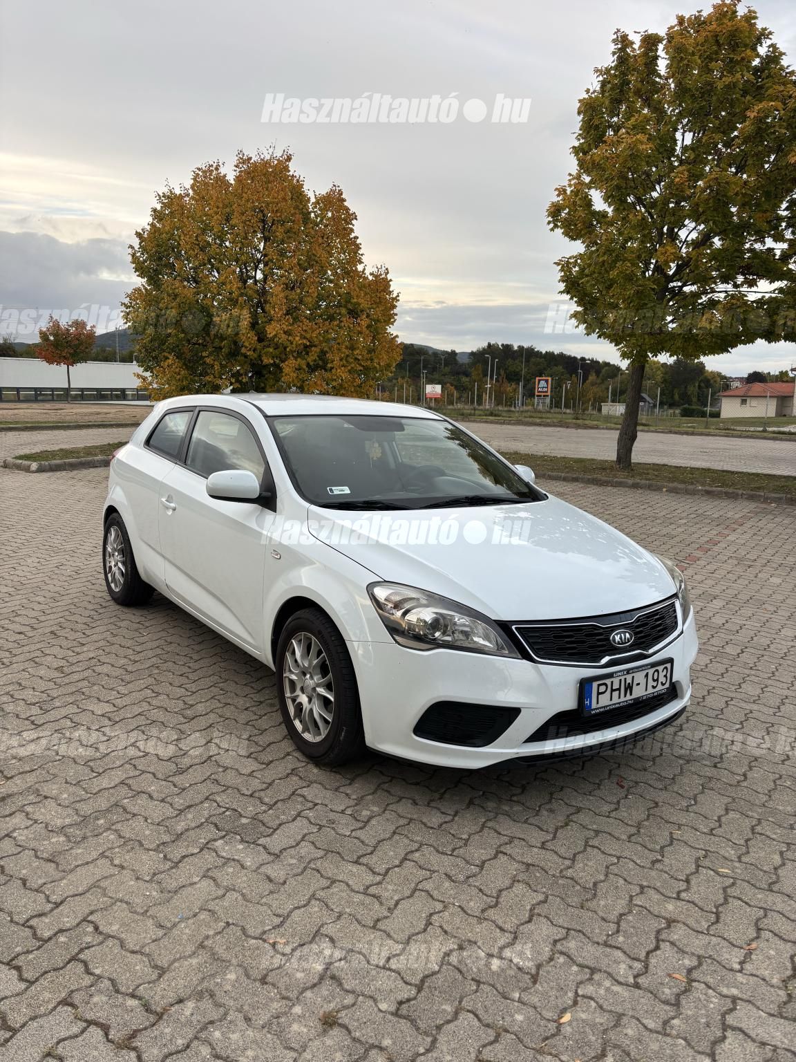 KIA PRO CEE'D 2011/9 - 1