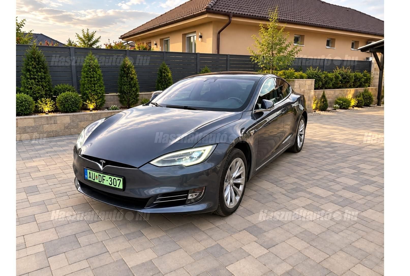 TESLA MODEL S 2019/10 - 1