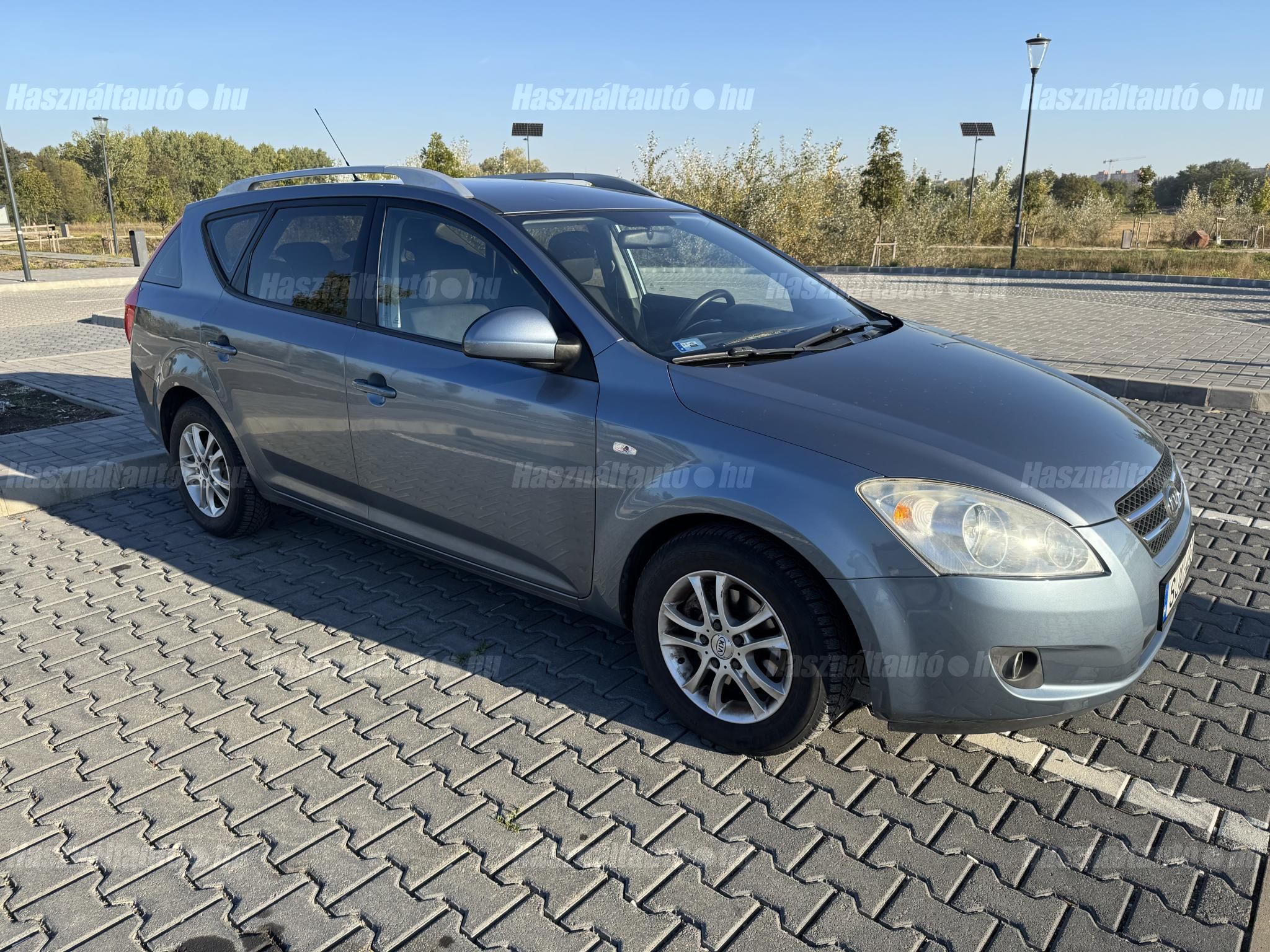 KIA CEE'D 2009/9 - 1