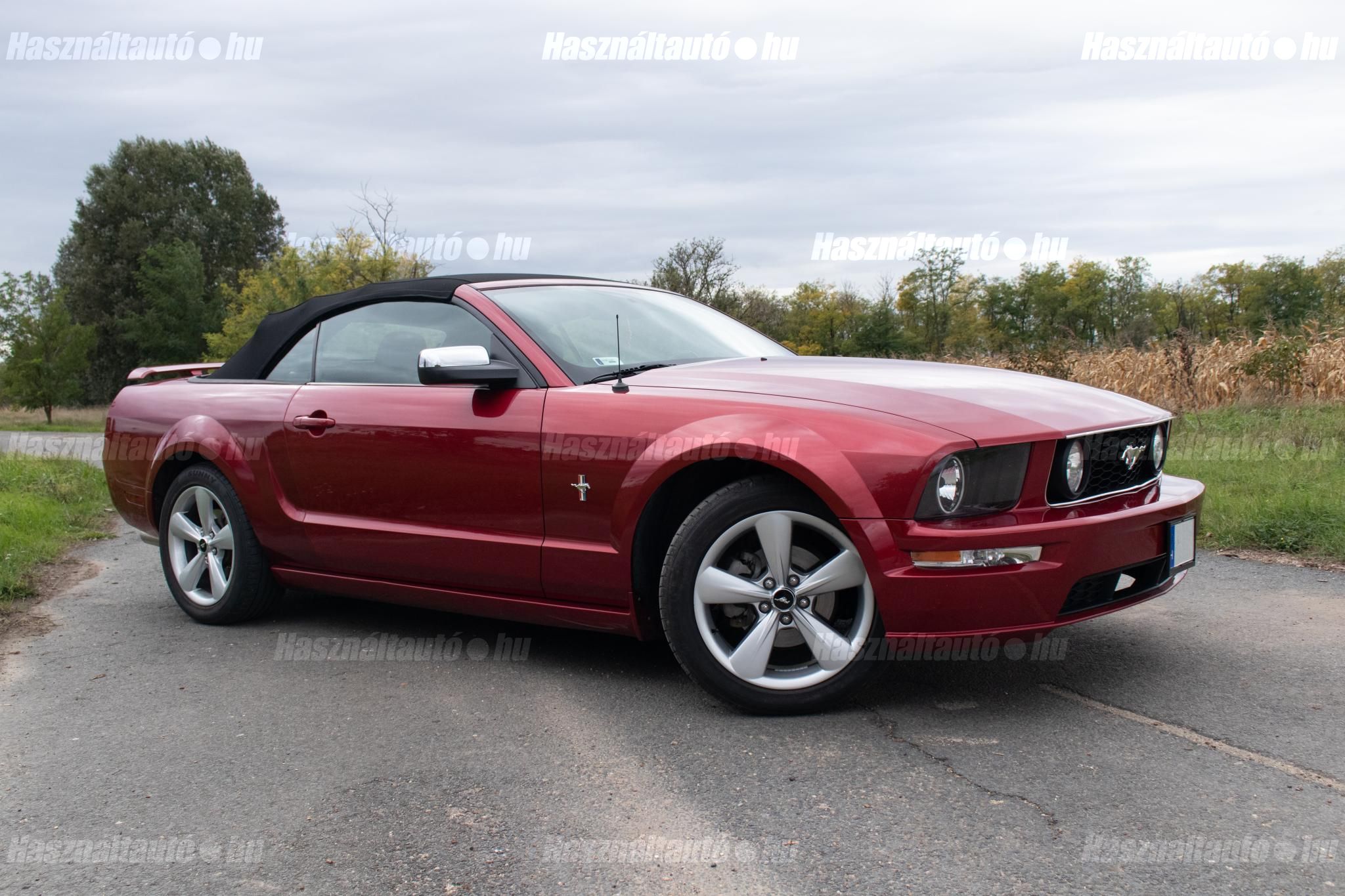 FORD MUSTANG 2006/6 - 1