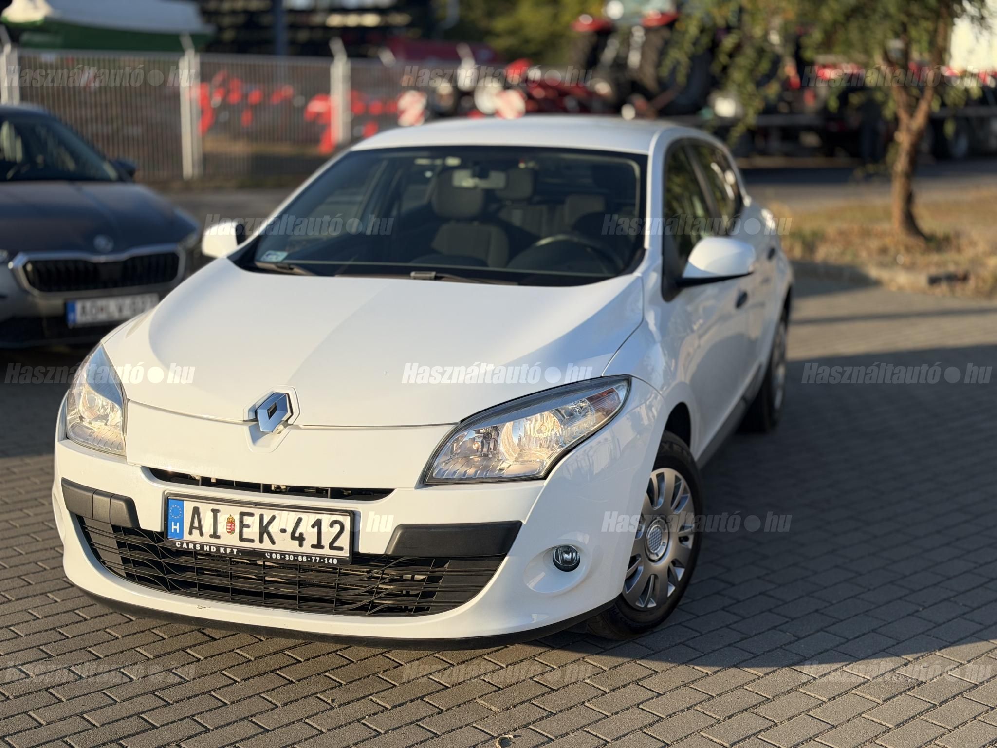 RENAULT MEGANE 2011/4 - 1