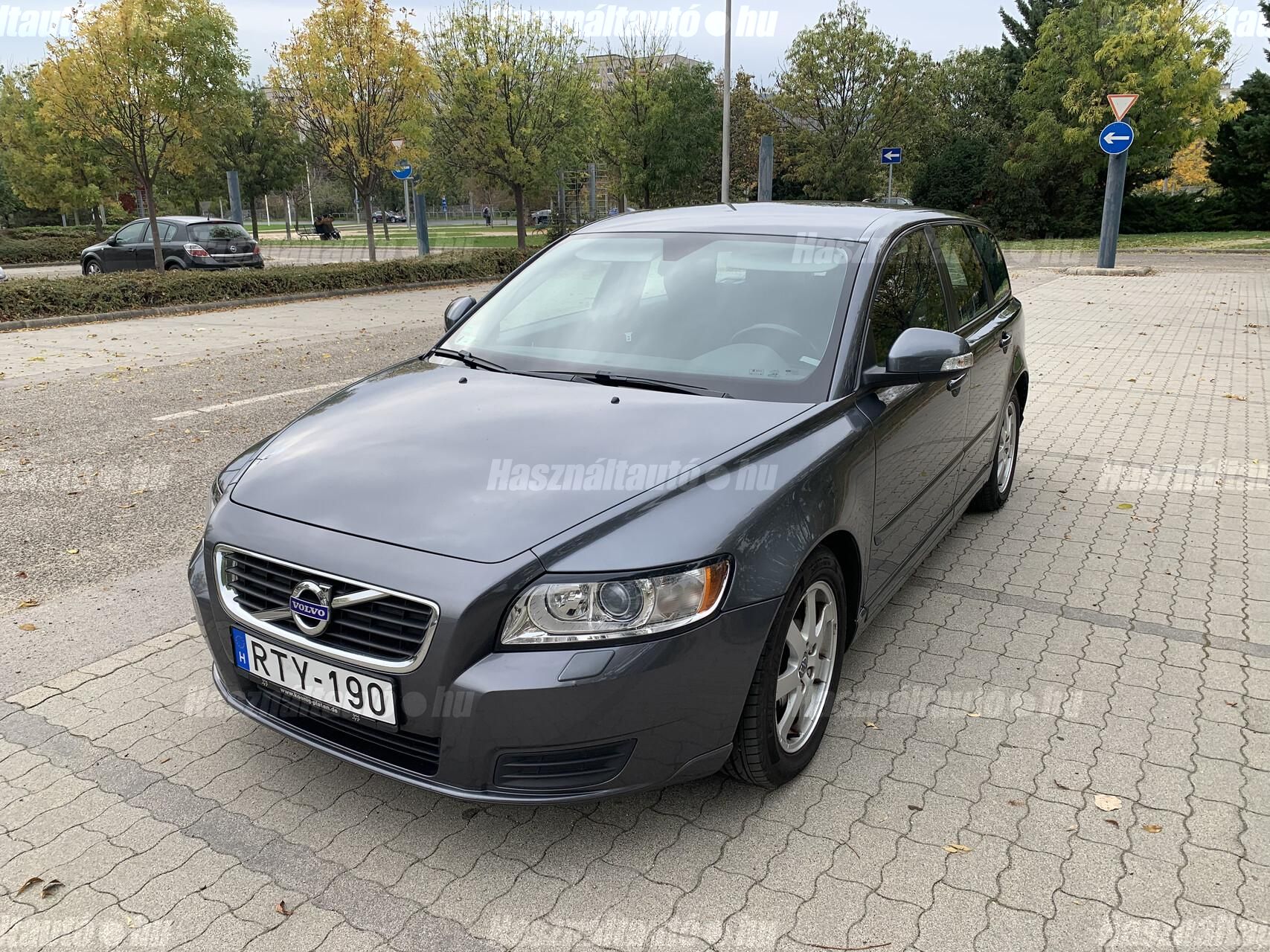 VOLVO V50 2011/12 - 1