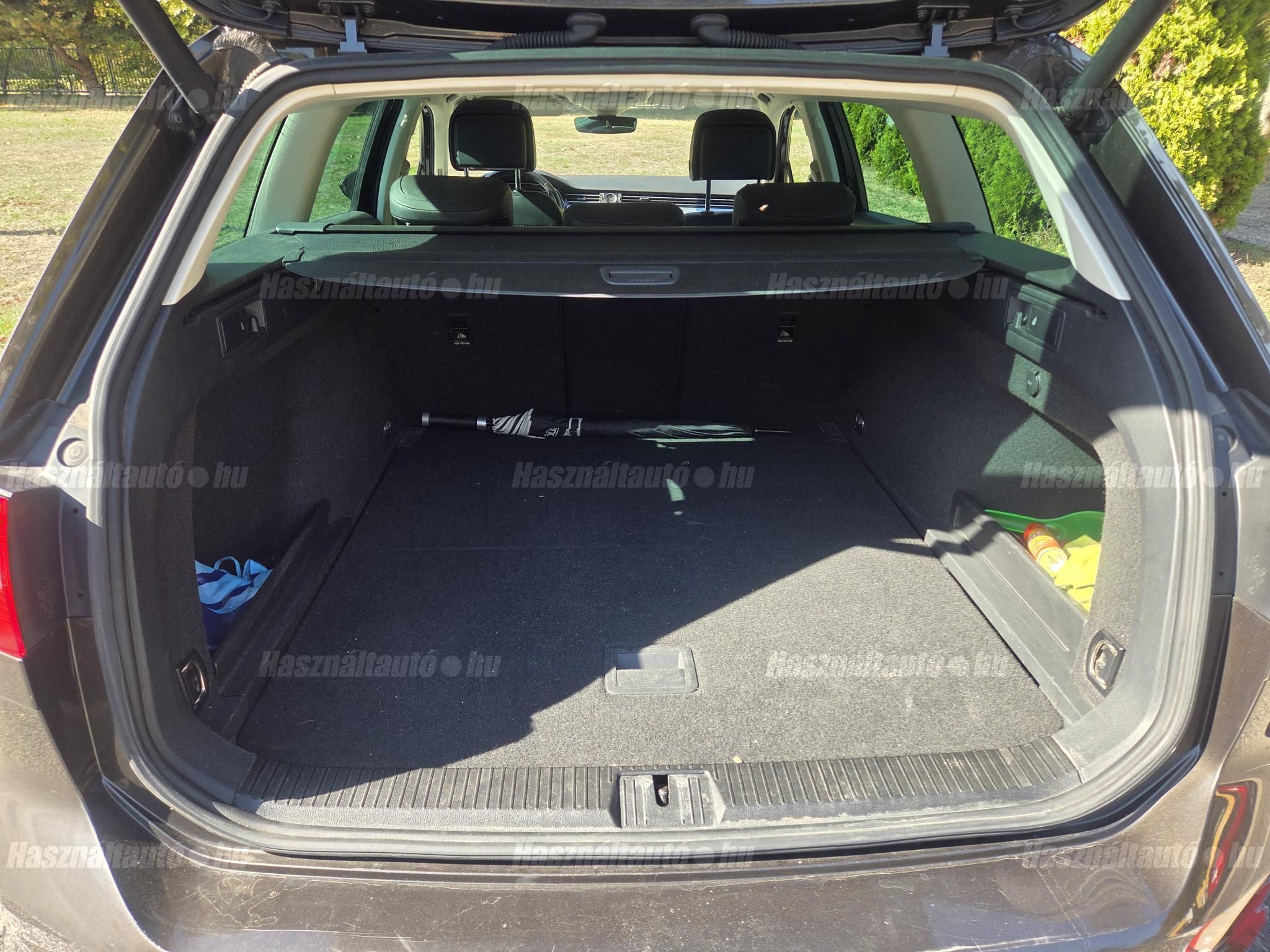 VOLKSWAGEN PASSAT VIII 2016/8 - 1