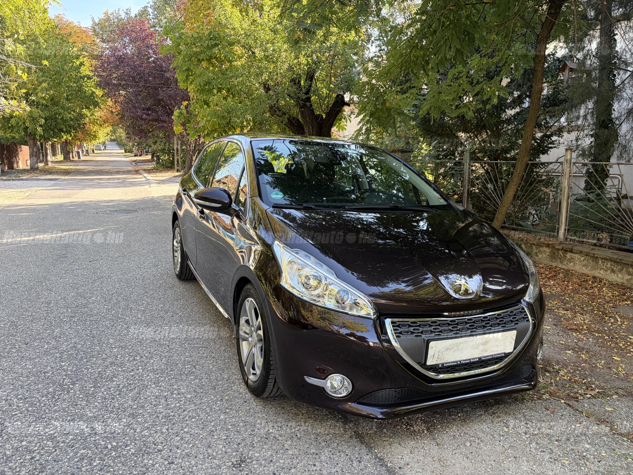 PEUGEOT 208 2012/11 - 1
