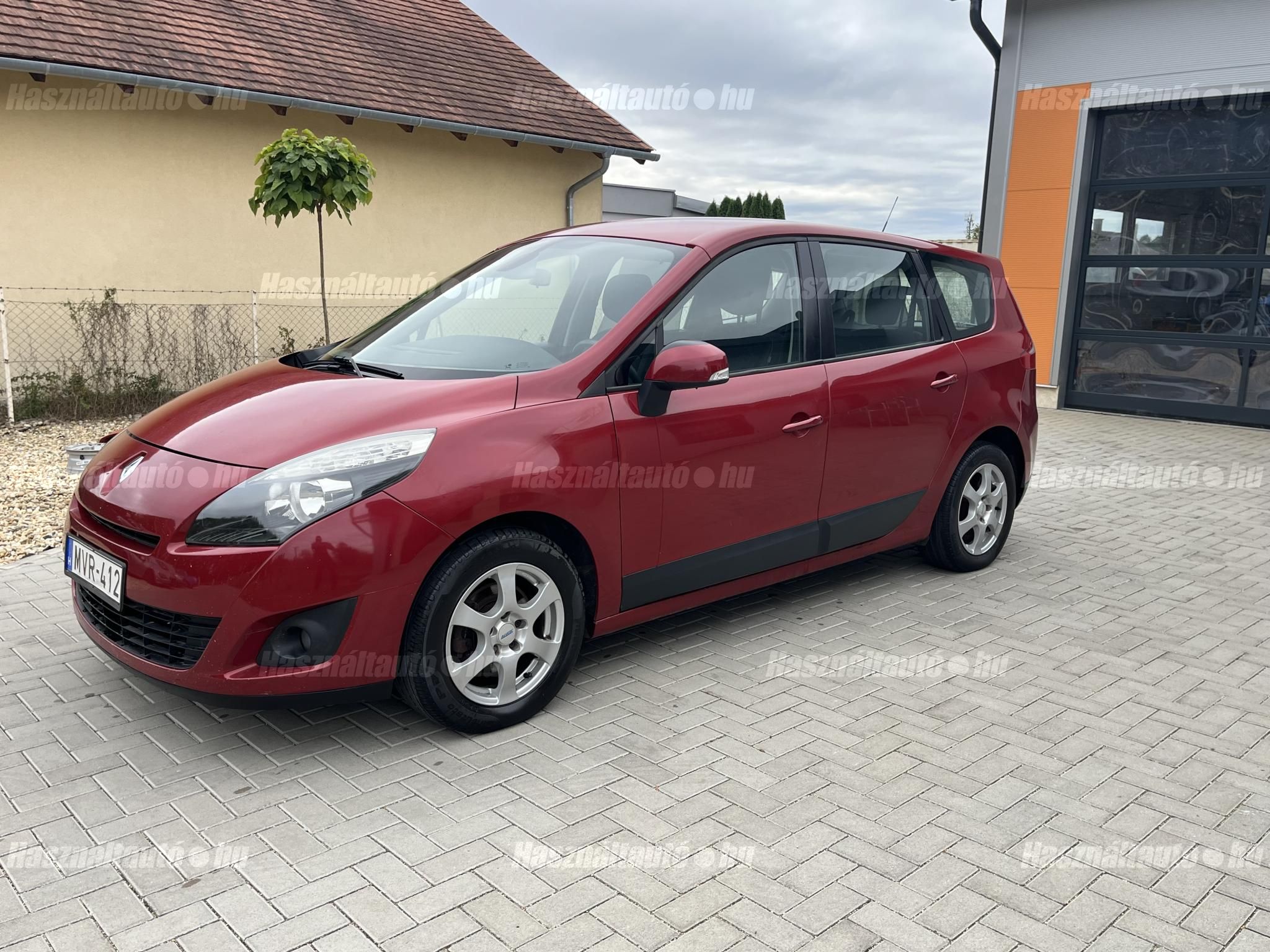 RENAULT GRAND SCENIC 2010/4 - 1