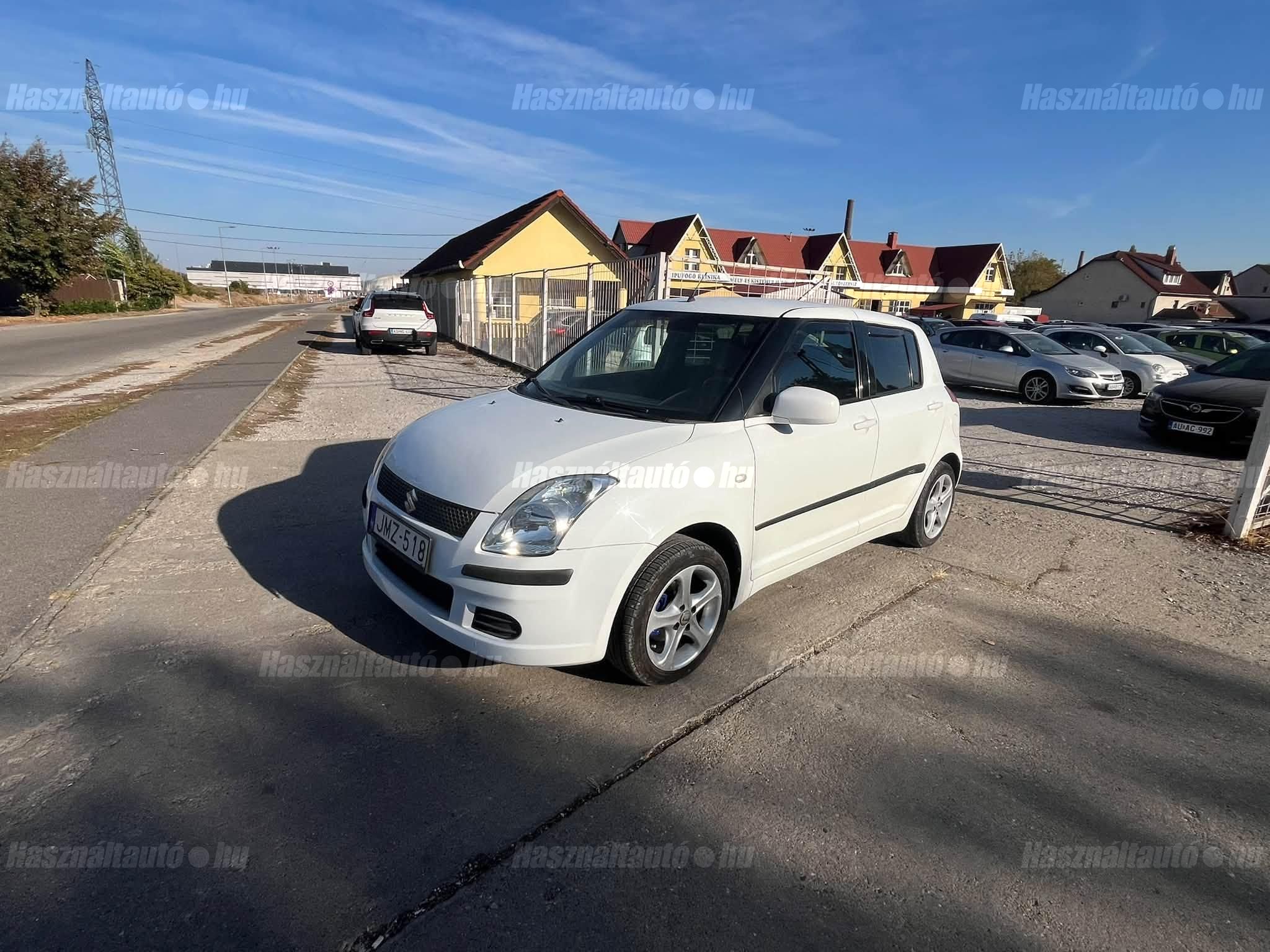 SUZUKI SWIFT 2005/5 - 1