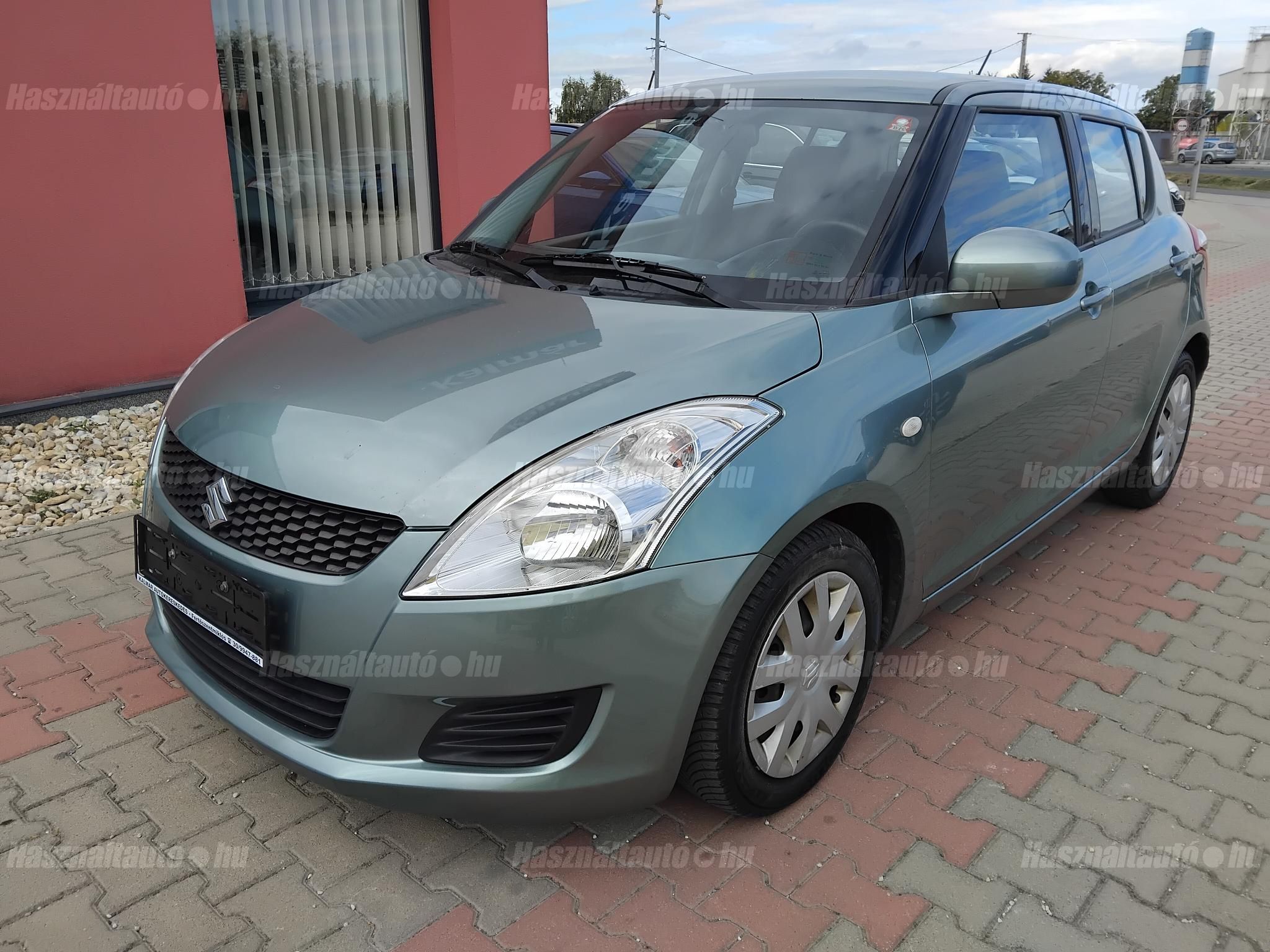 SUZUKI SWIFT 2012/5 - 1