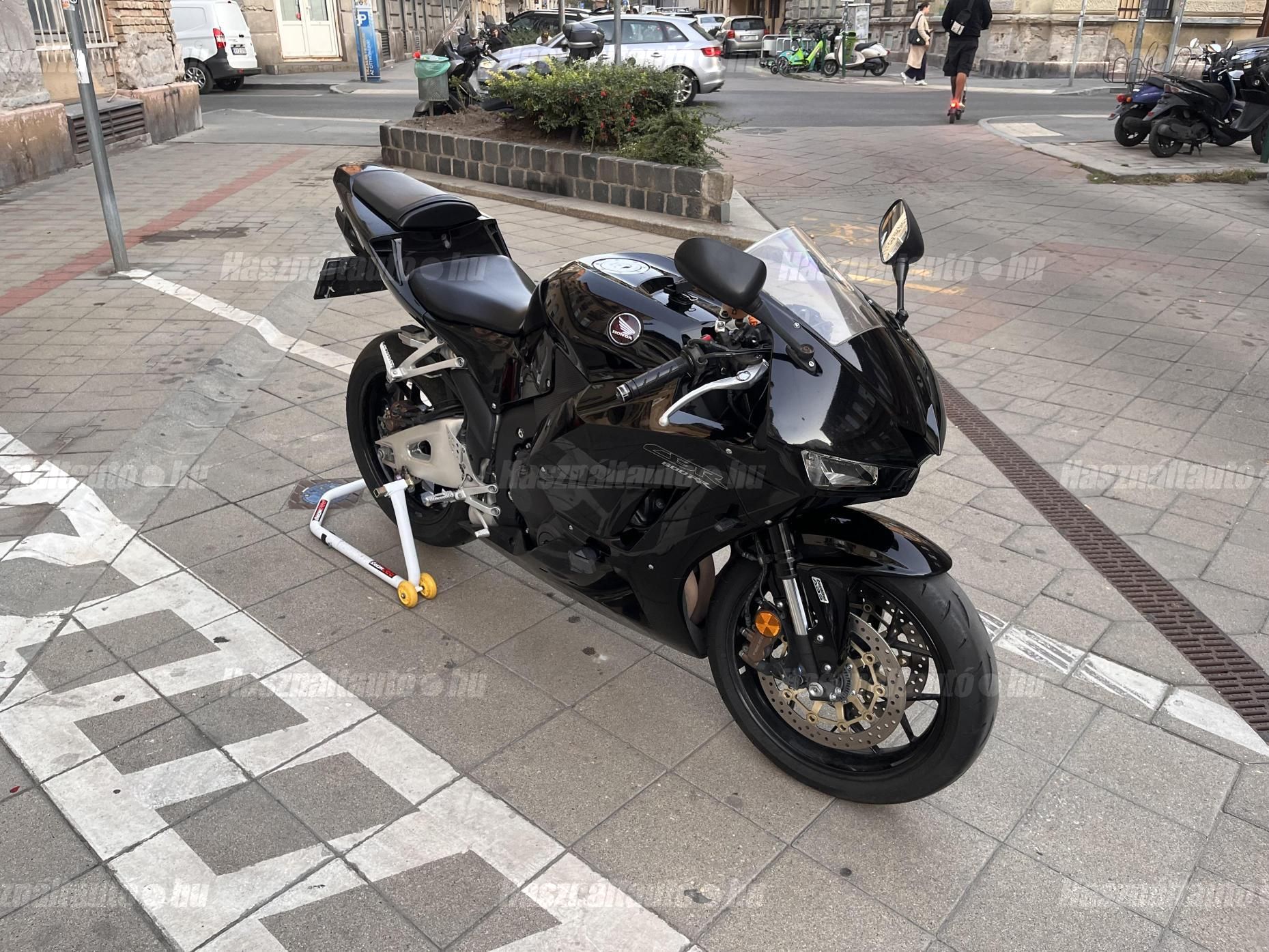 HONDA CBR 600 RR 2015/7 - 1