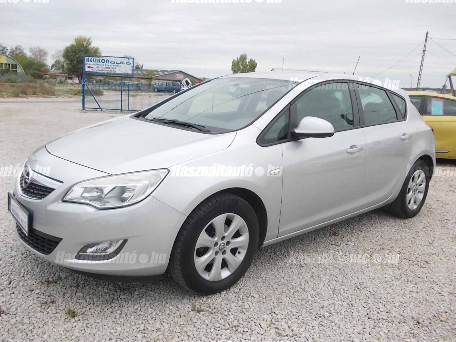 OPEL ASTRA J 2011/3 - 1