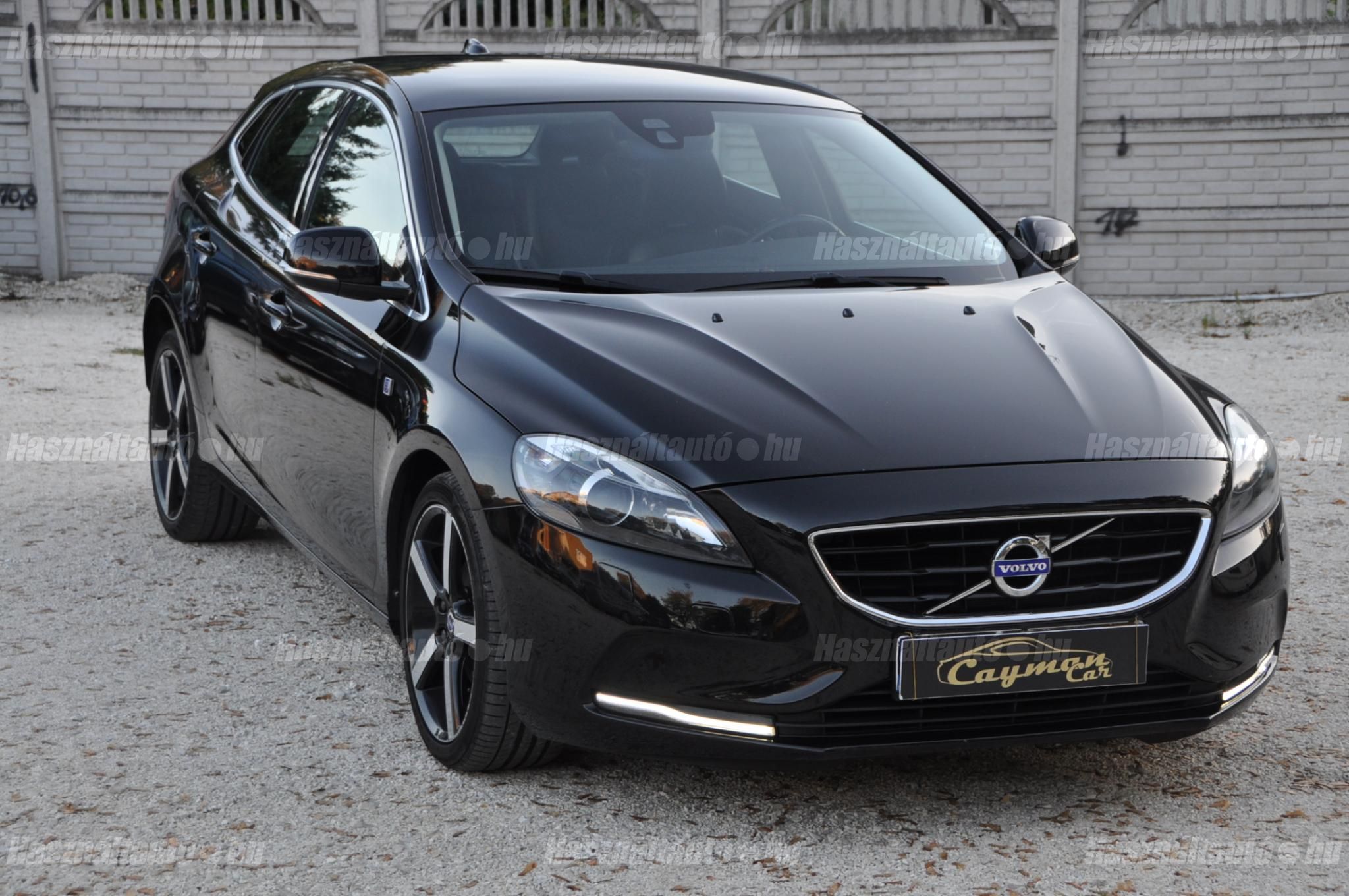 VOLVO V40 2015/8 - 1