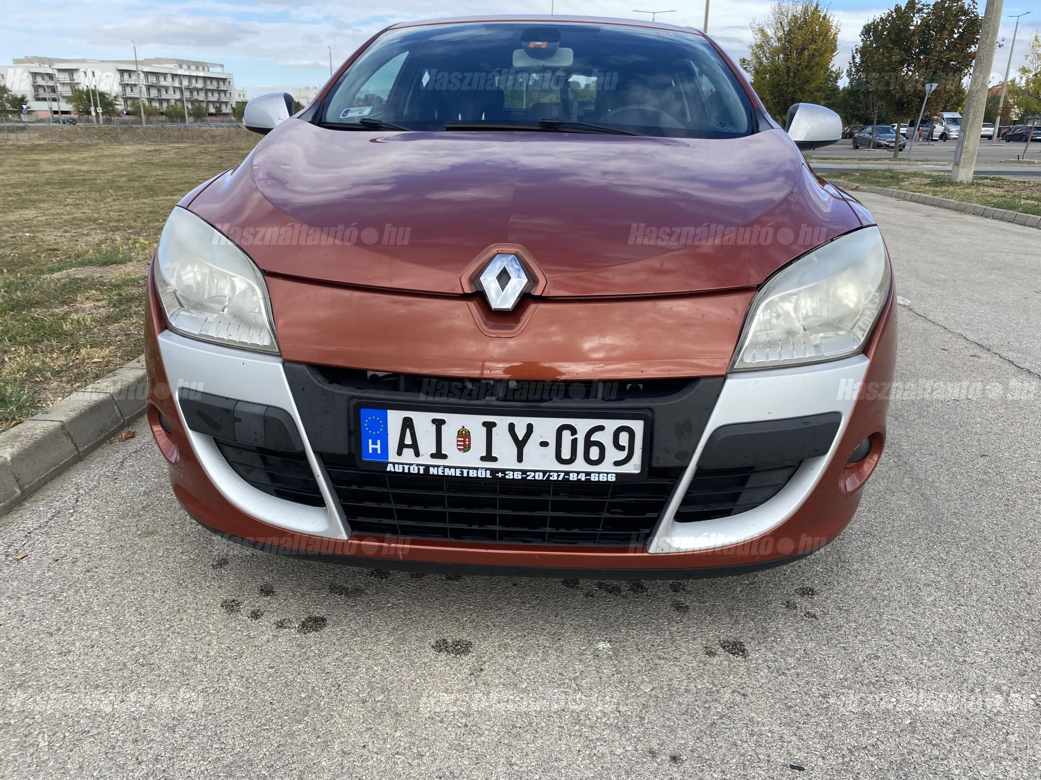 RENAULT MEGANE 2010/3 - 1