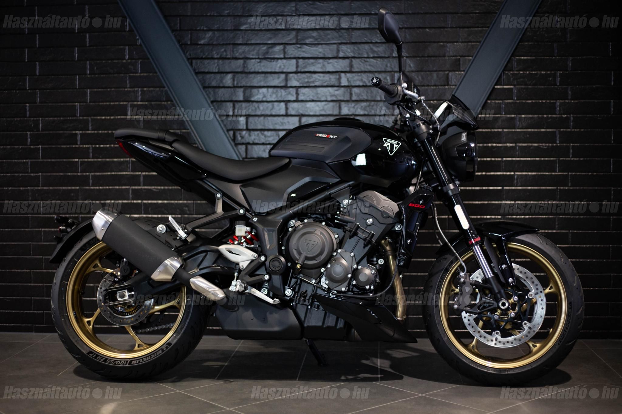 TRIUMPH TRIDENT 2025/11 - 1