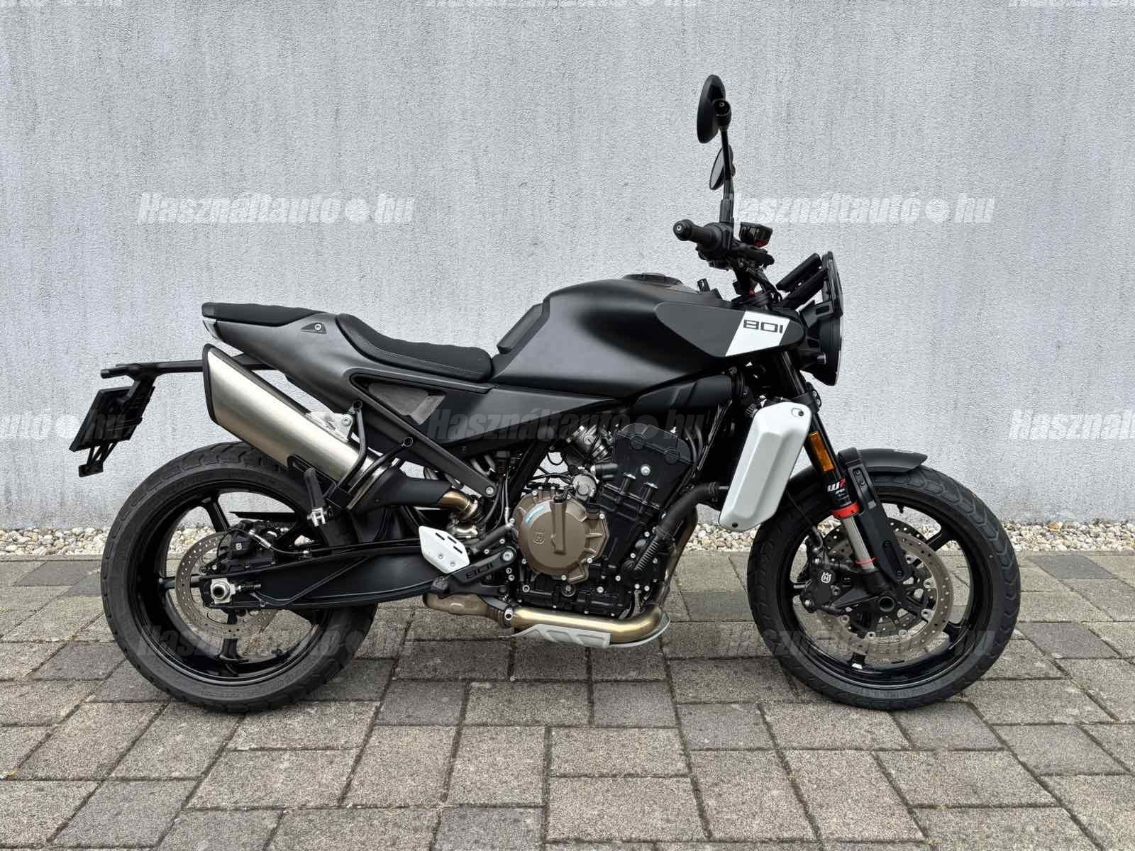HUSQVARNA SVARTPILEN 801 2024/12 - 1