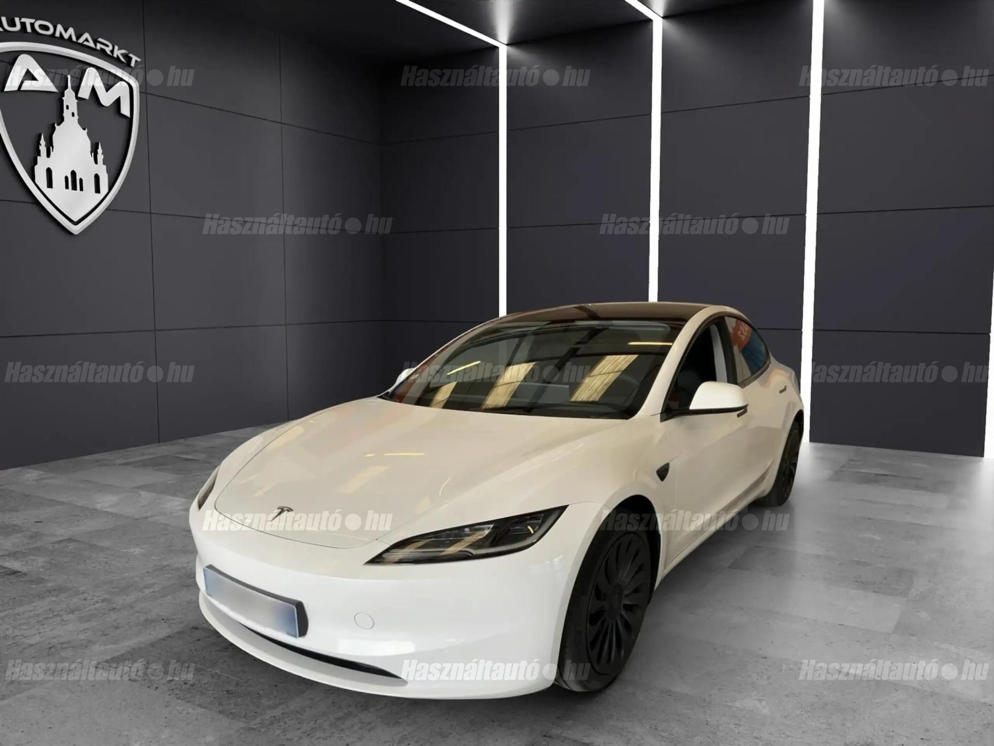 TESLA MODEL 3 2023/11 - 1