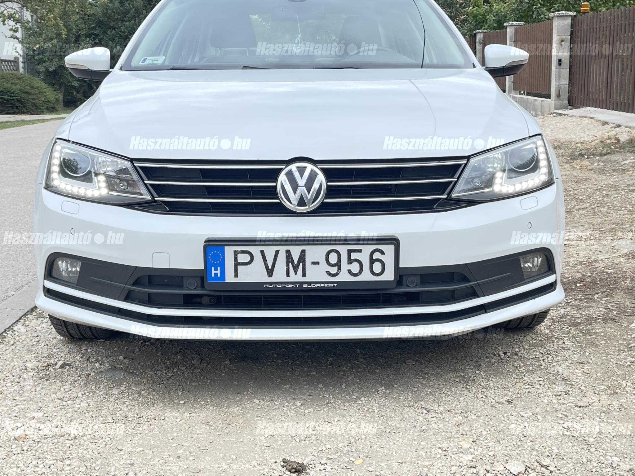 VOLKSWAGEN JETTA VI 2016 - 1