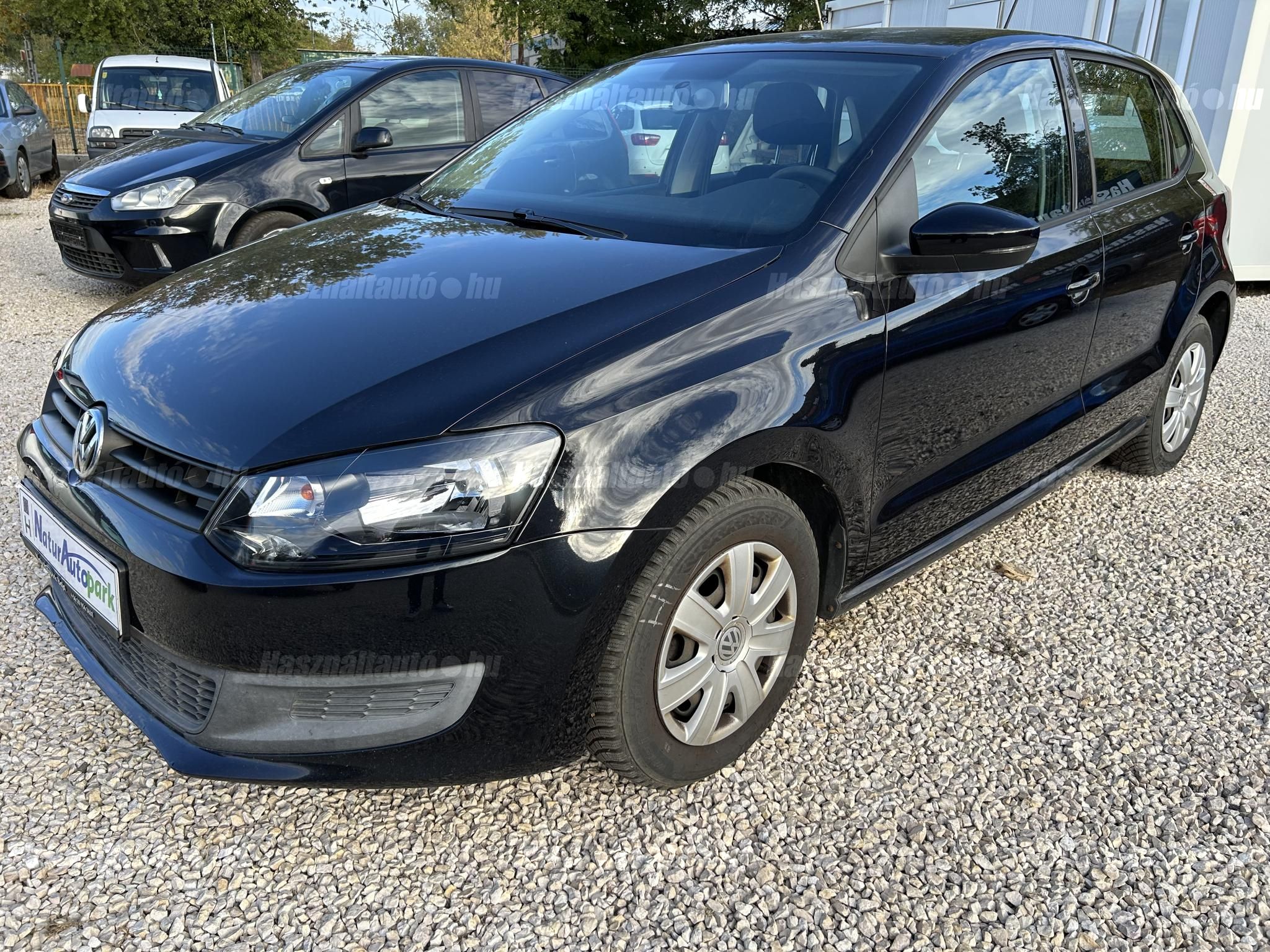 VOLKSWAGEN POLO 2011 - 1