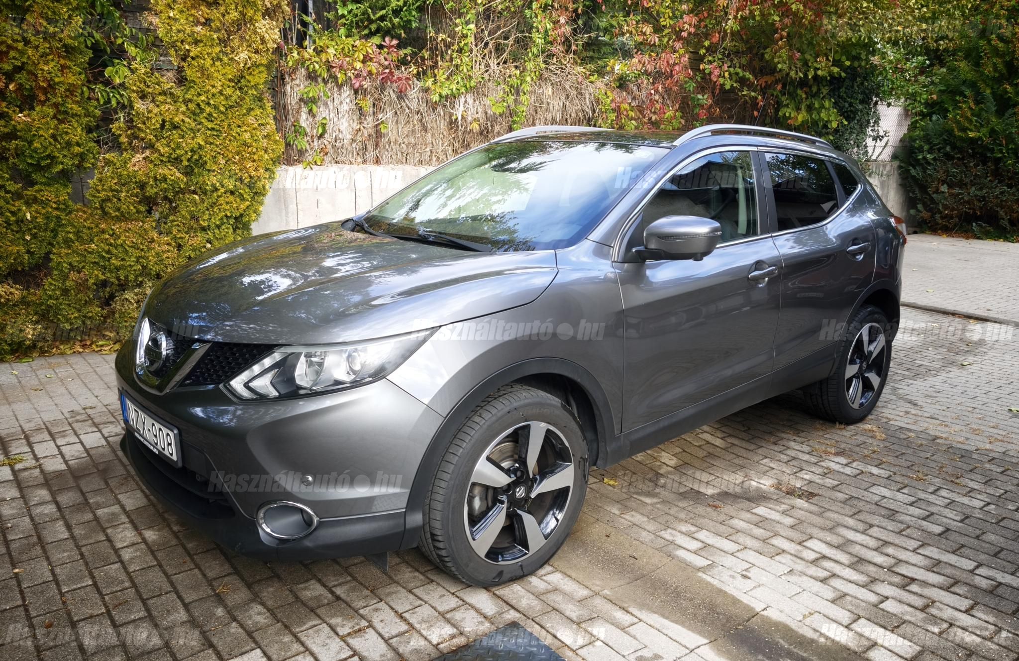 NISSAN QASHQAI 2016 - 1