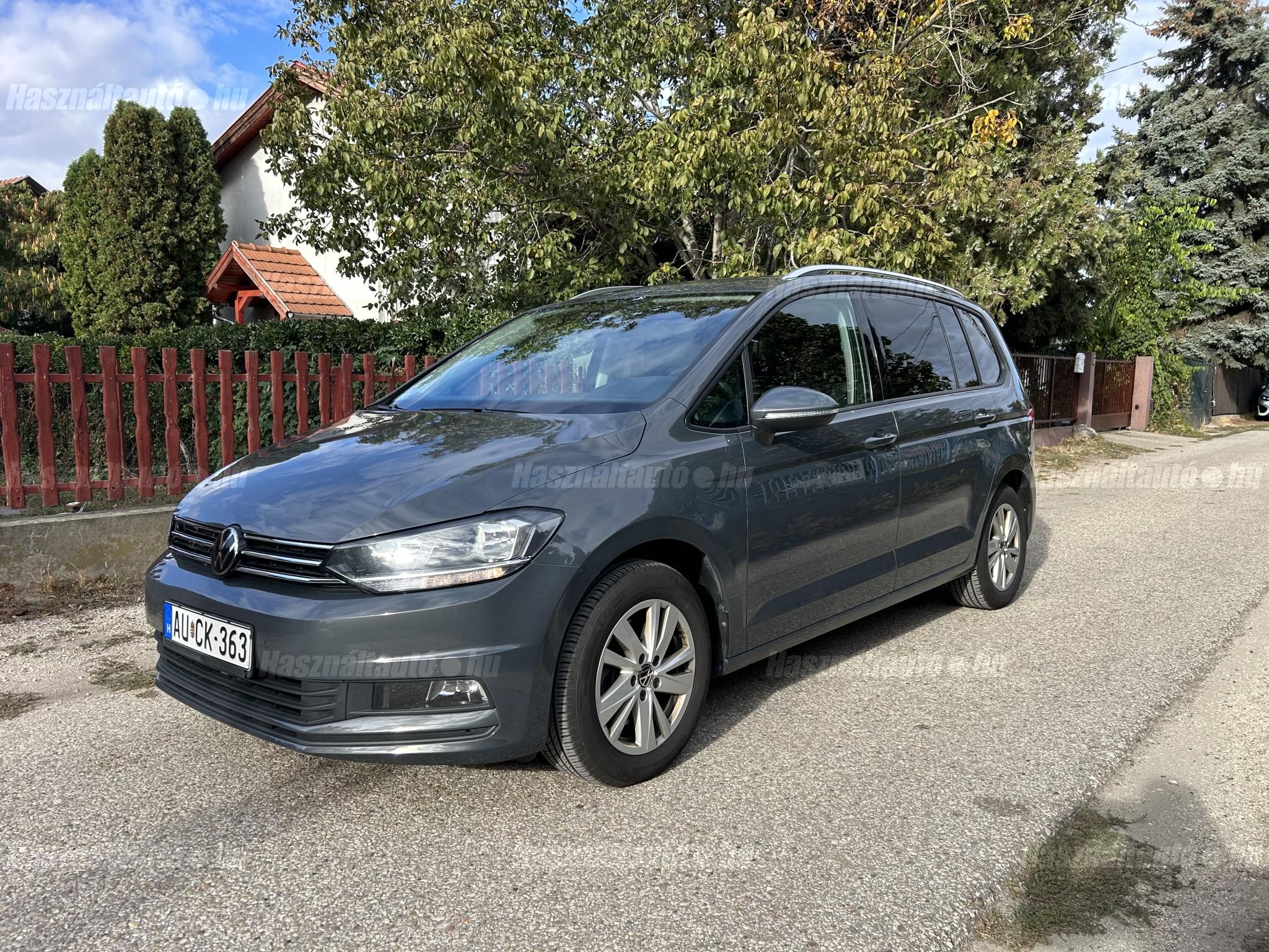 VOLKSWAGEN TOURAN 2023 - 1