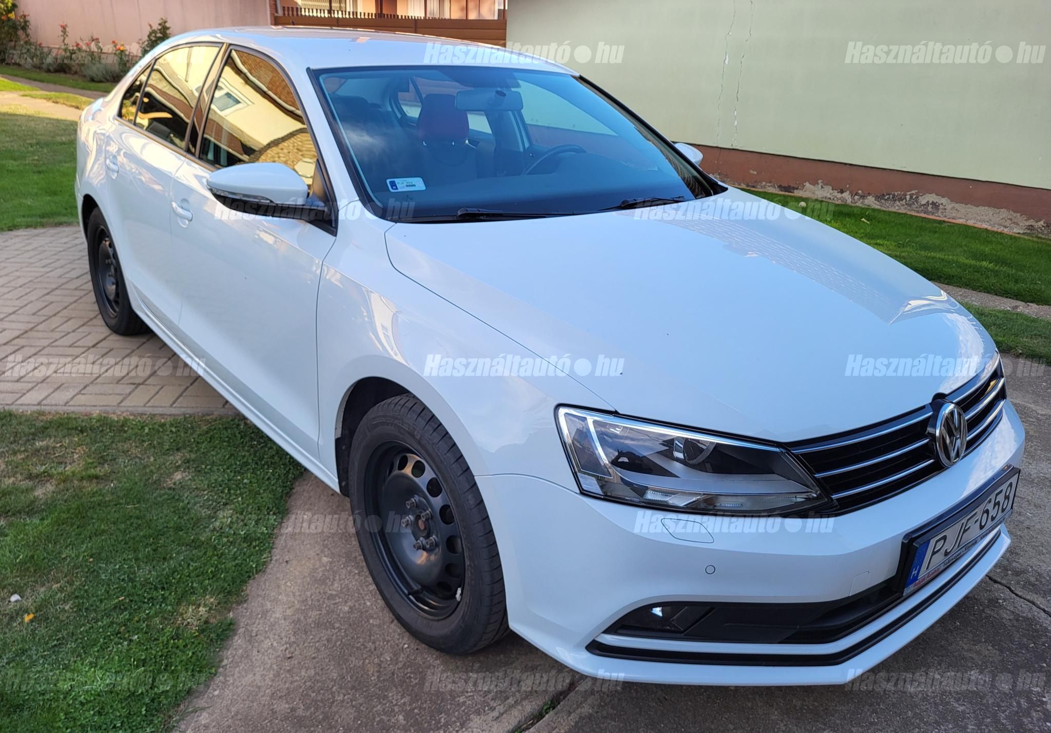 VOLKSWAGEN JETTA VI 2017/10 - 1