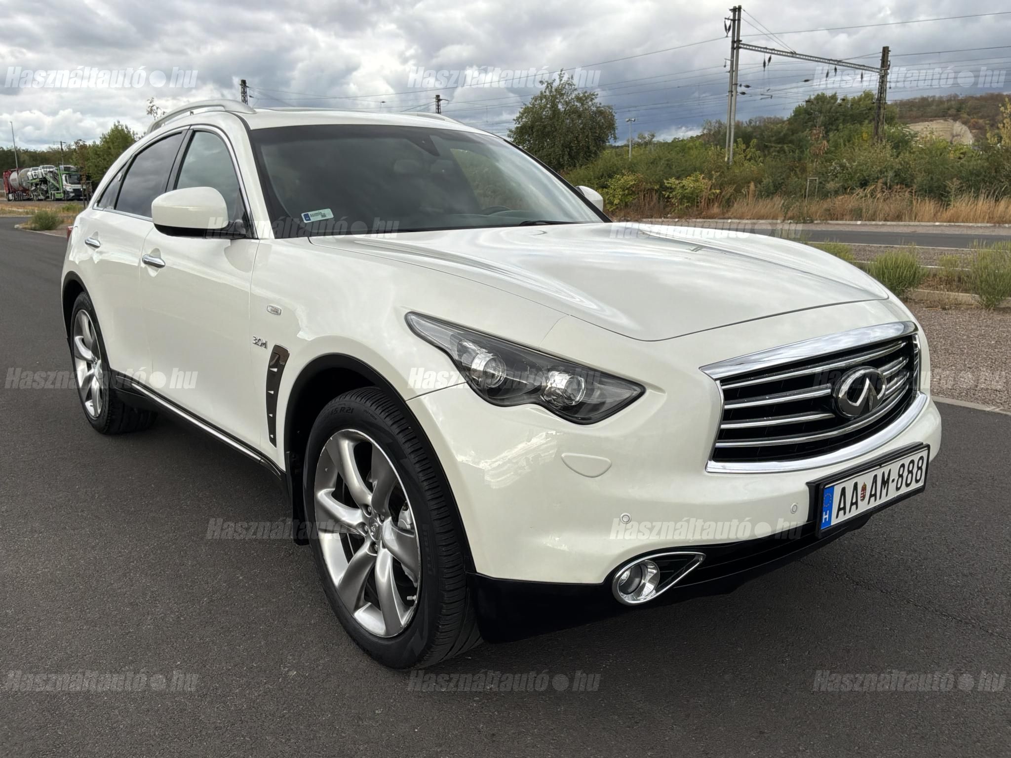 INFINITI QX70 2015/10 - 1