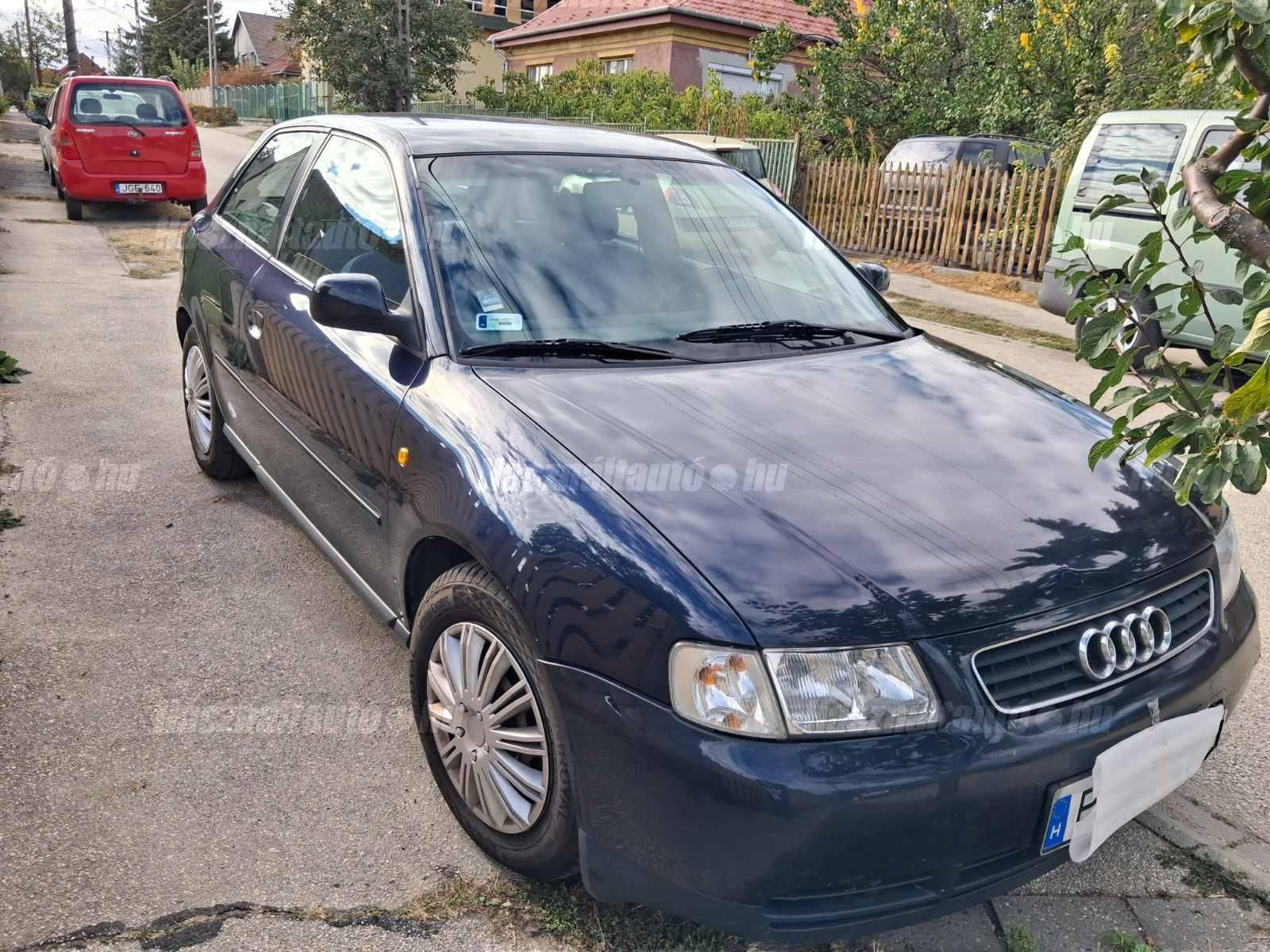 AUDI A3 2000/6 - 1