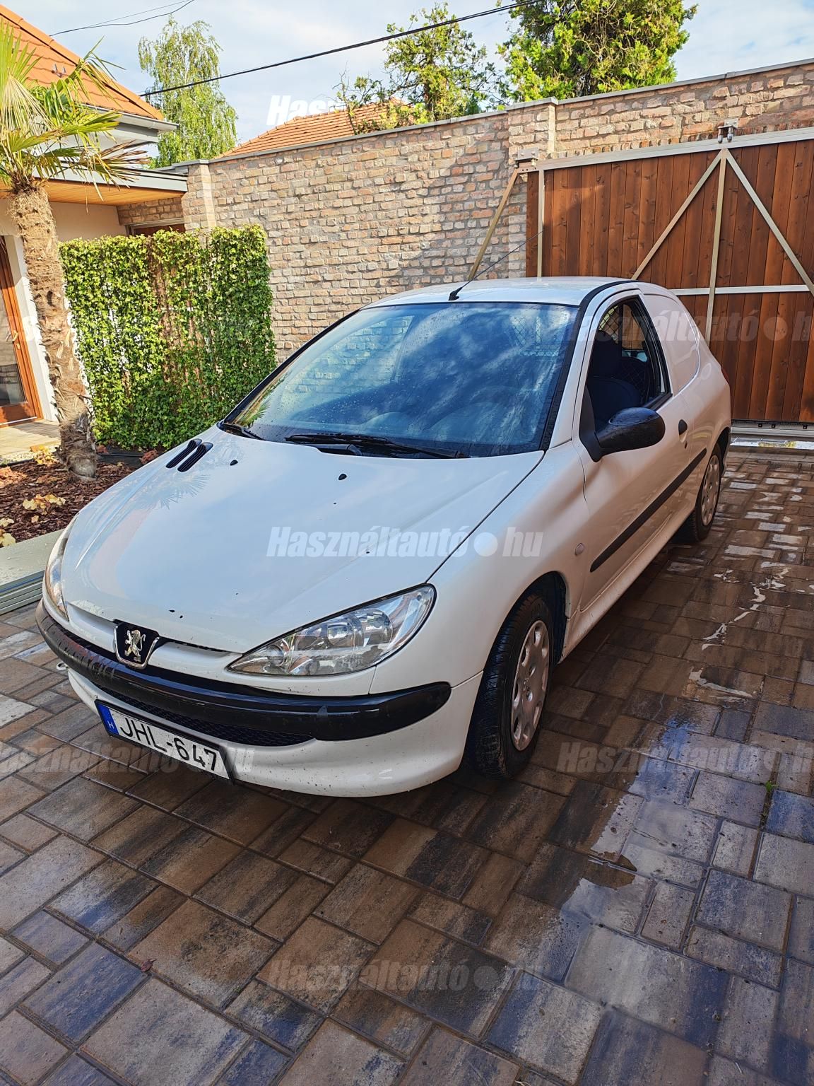 PEUGEOT 206 2004/8 - 1