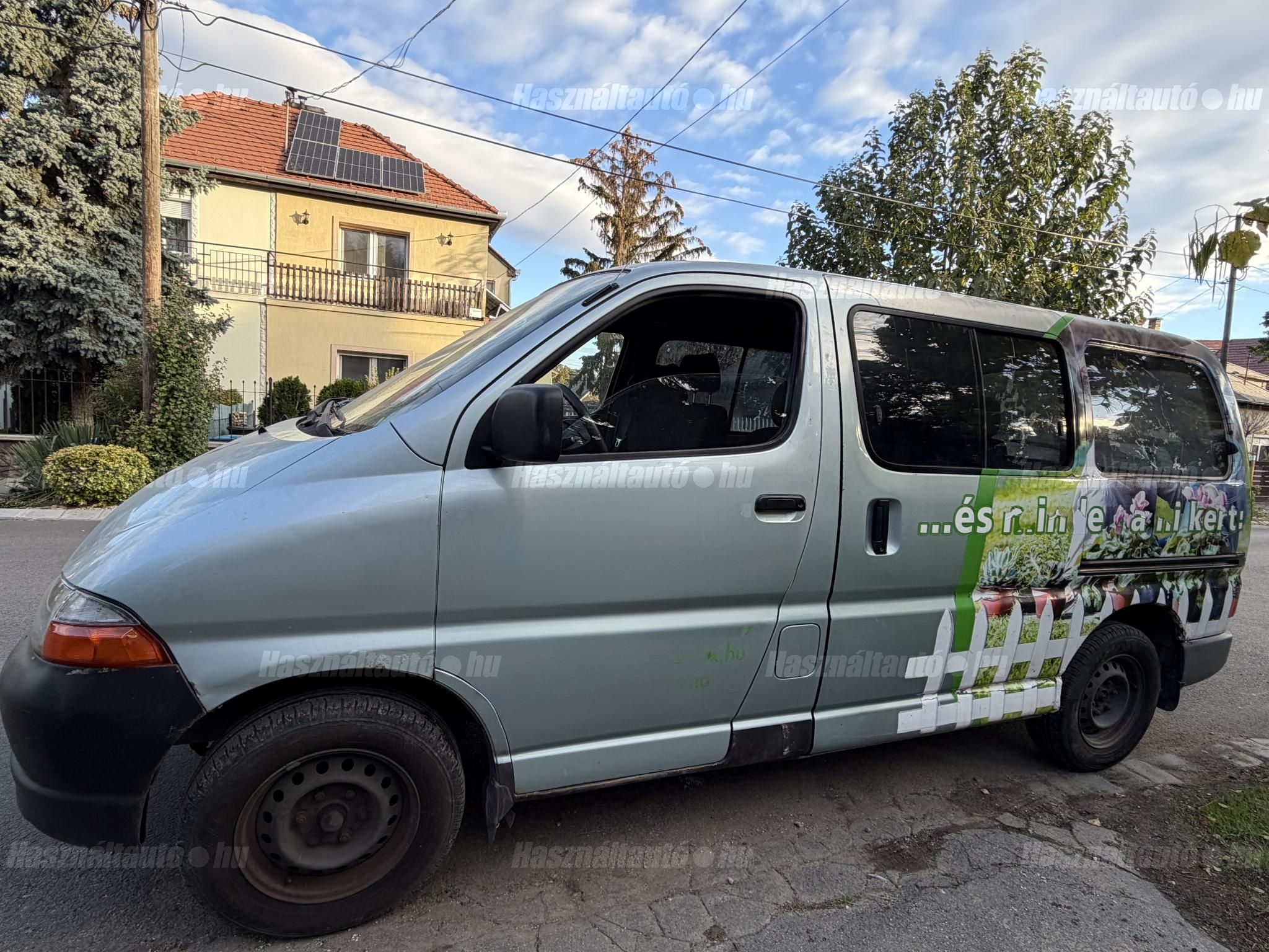 TOYOTA HIACE 1998/3 - 1
