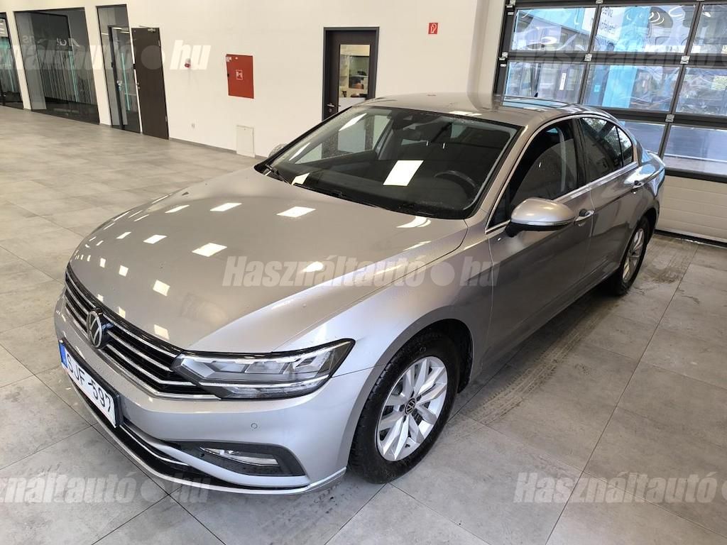 VOLKSWAGEN PASSAT VIII 2021 - 1