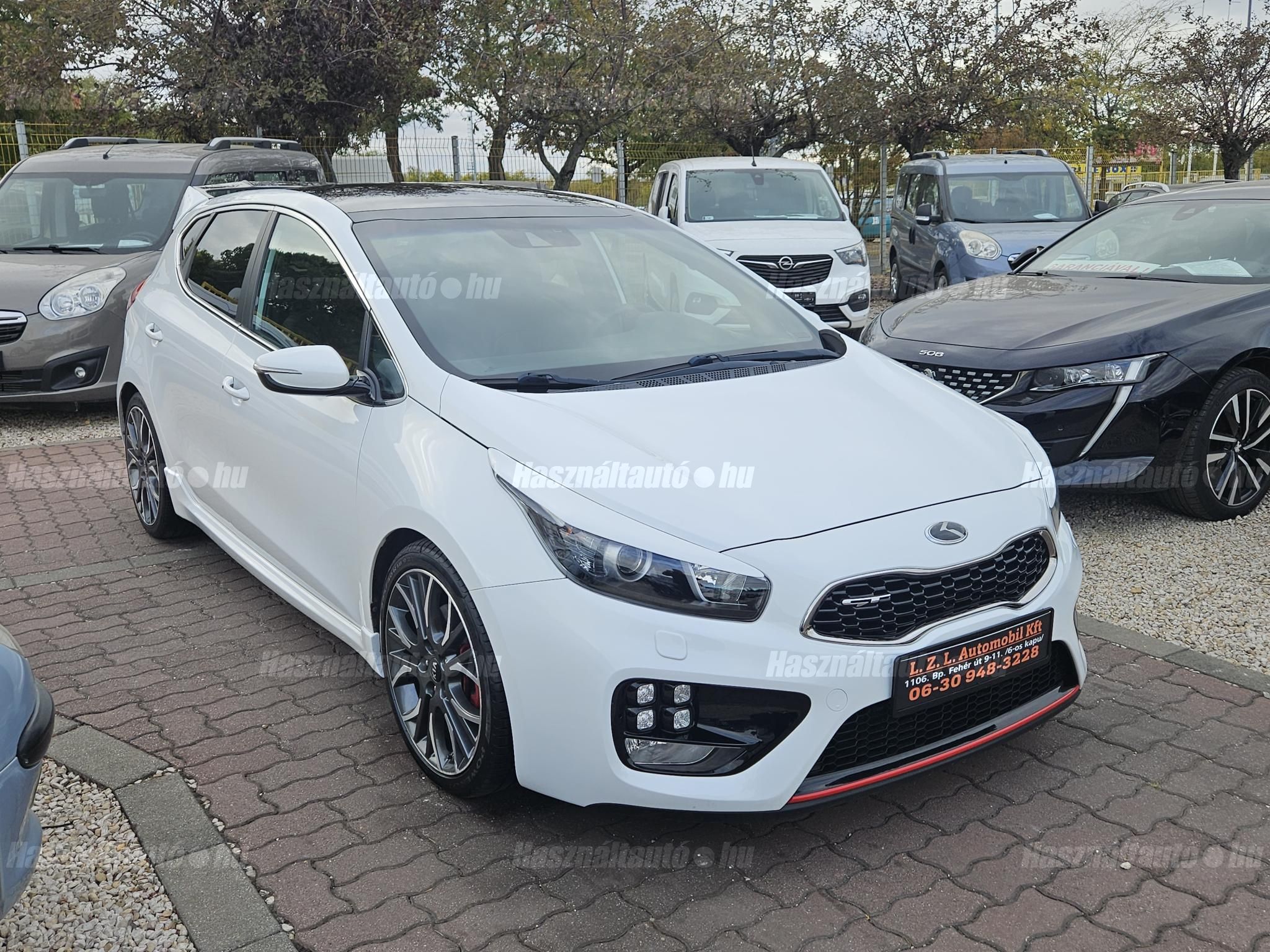 KIA CEE'D 2014/12 - 1