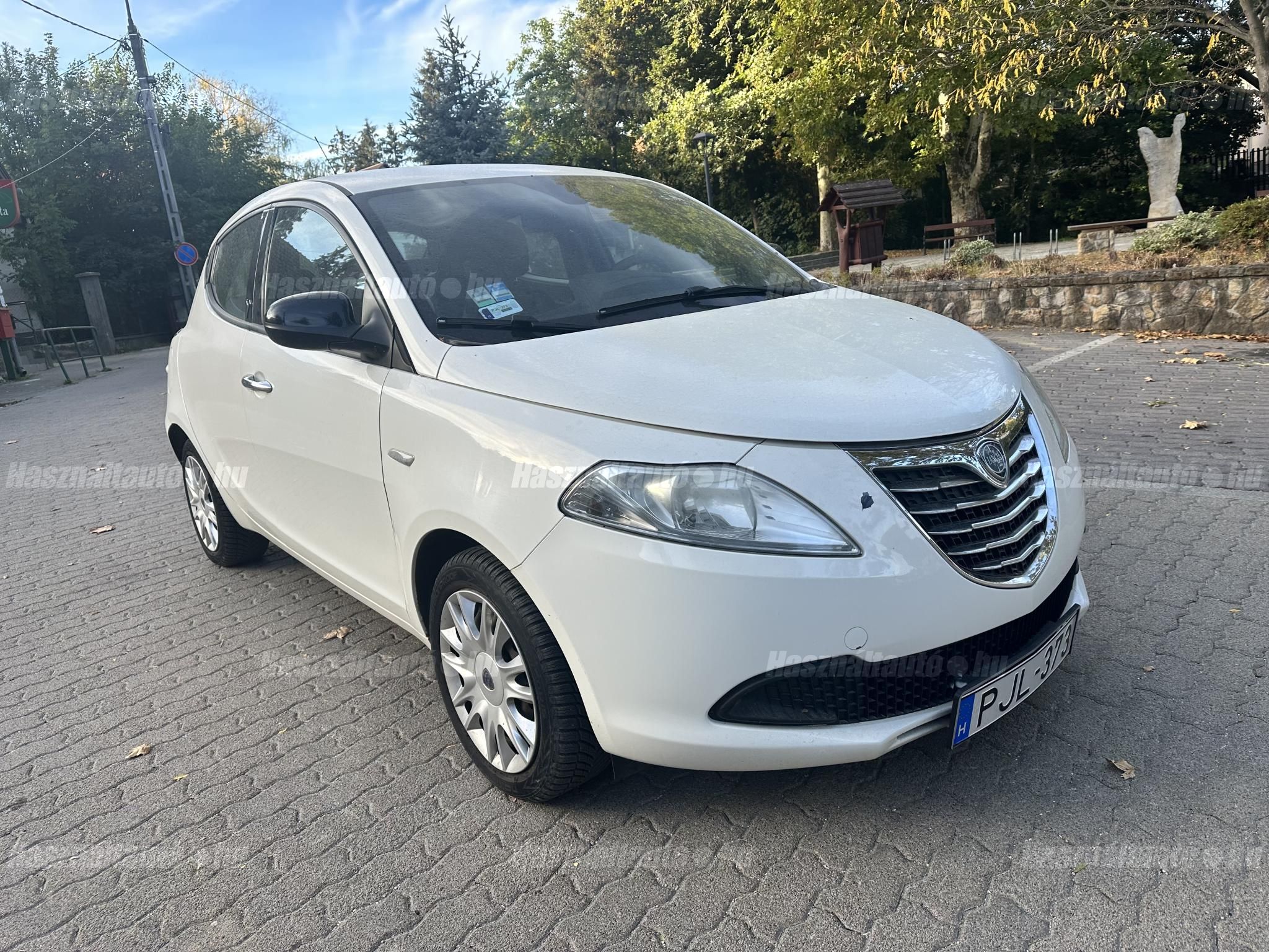 LANCIA YPSILON 2012/9 - 1