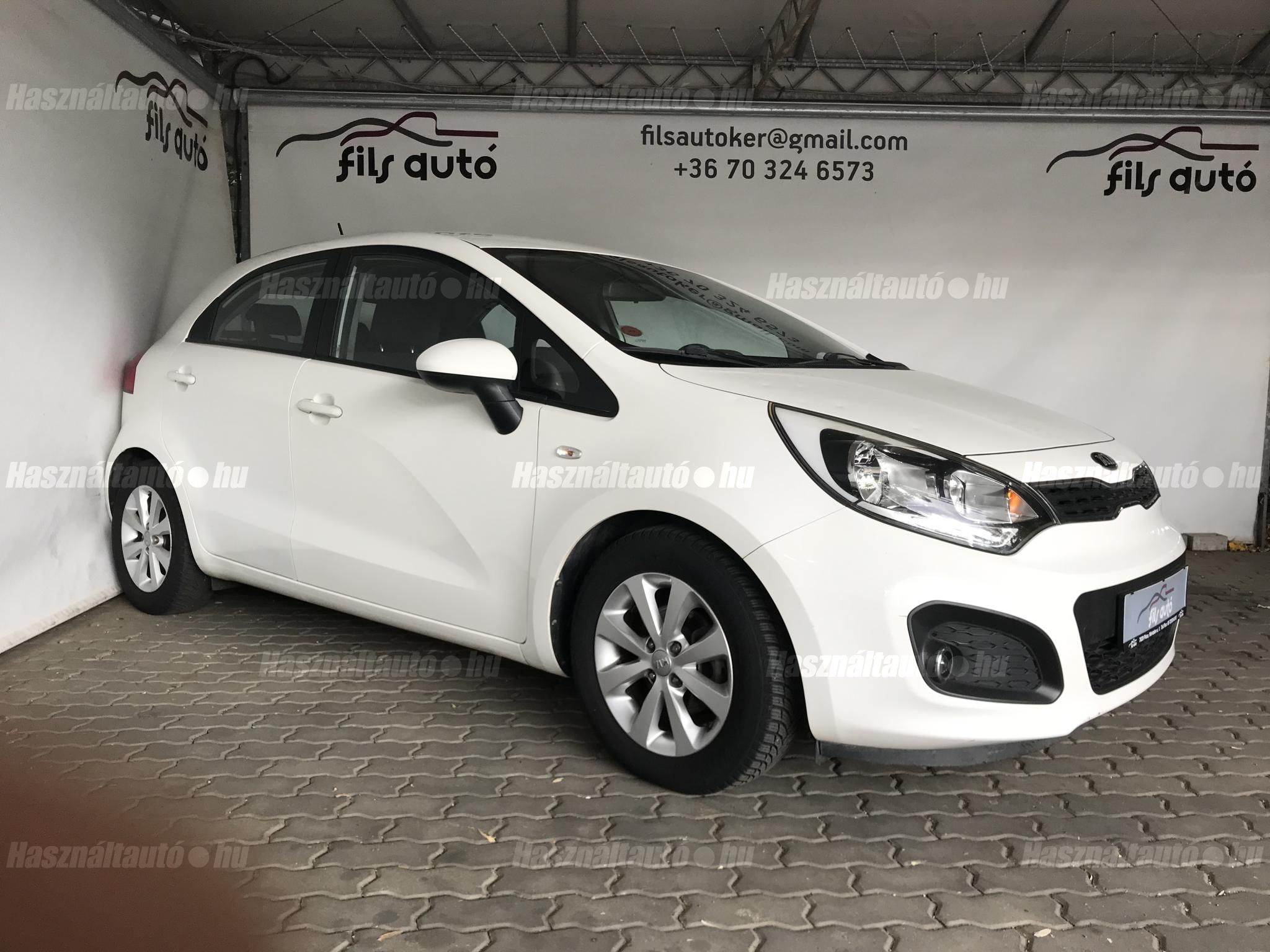 KIA RIO 2015 - 1