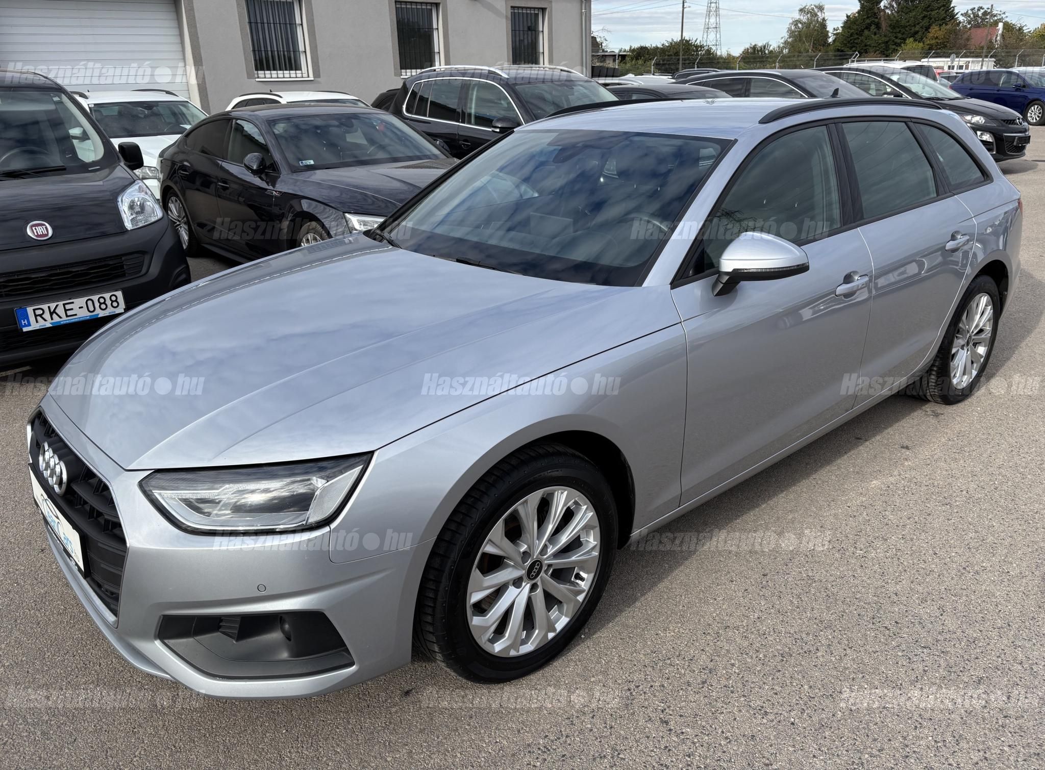 AUDI A4 2023/7 - 1