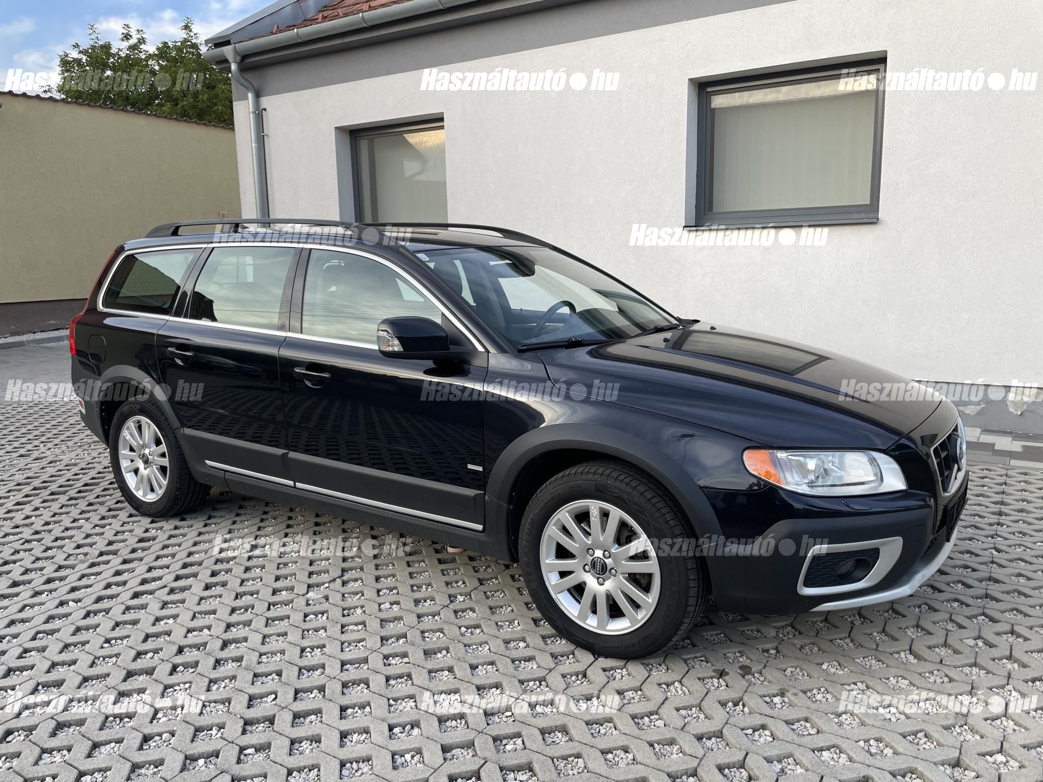 VOLVO XC70 2009/10 - 1