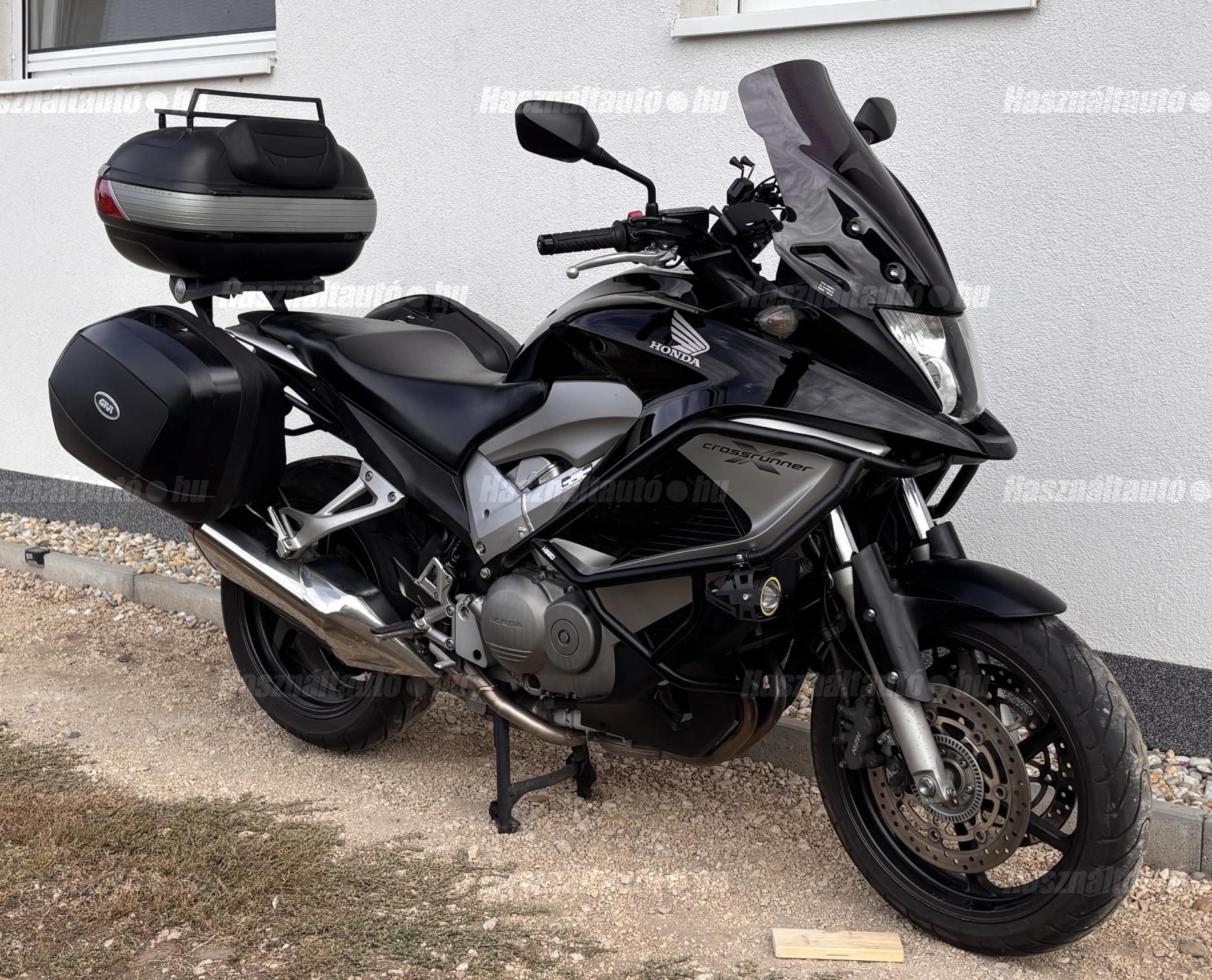 HONDA VFR 800 X 2013/2 - 1