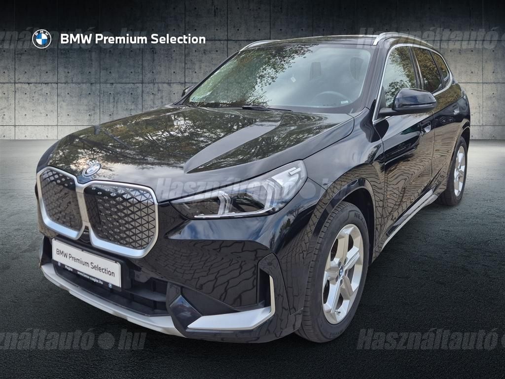 BMW IX1 2025/6 - 1
