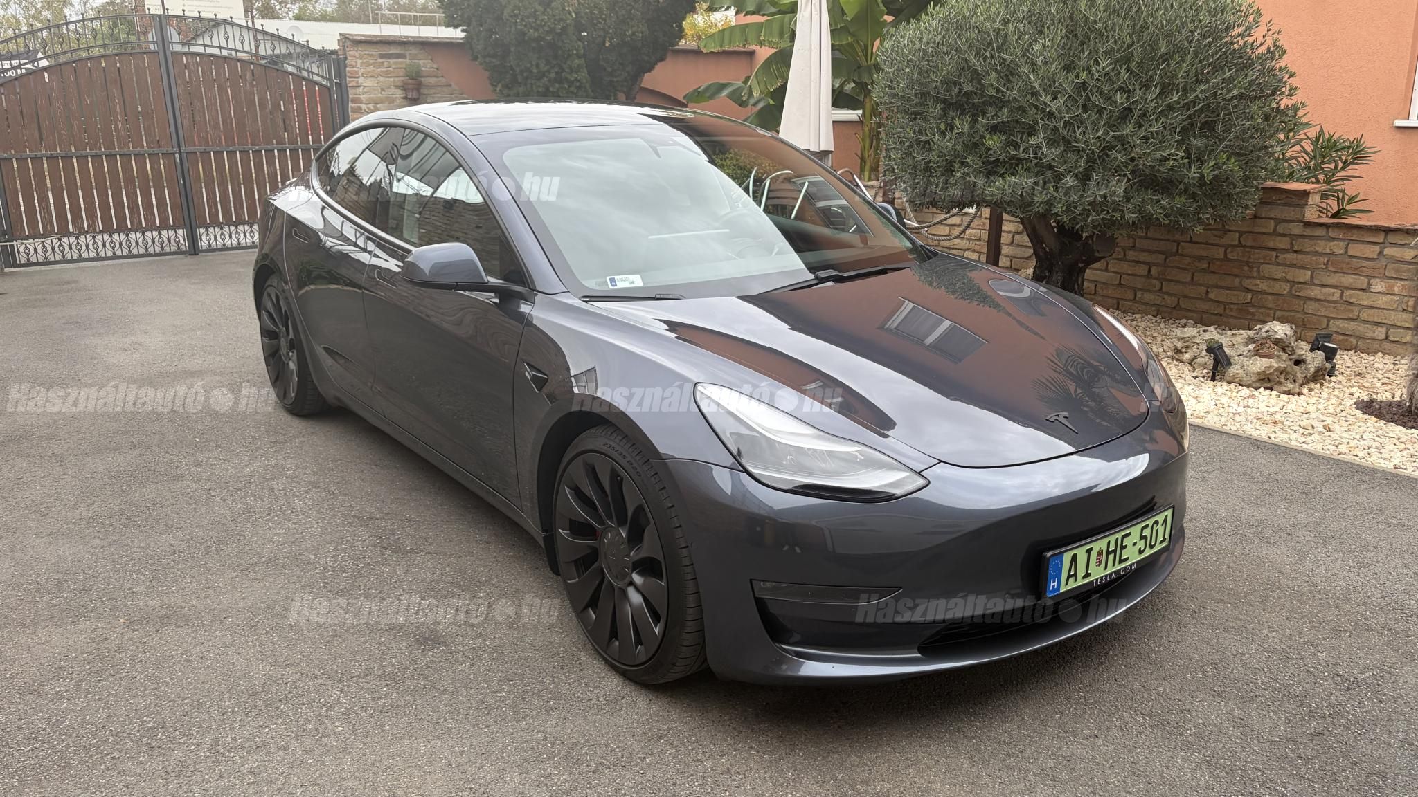 TESLA MODEL 3 2021/6 - 1