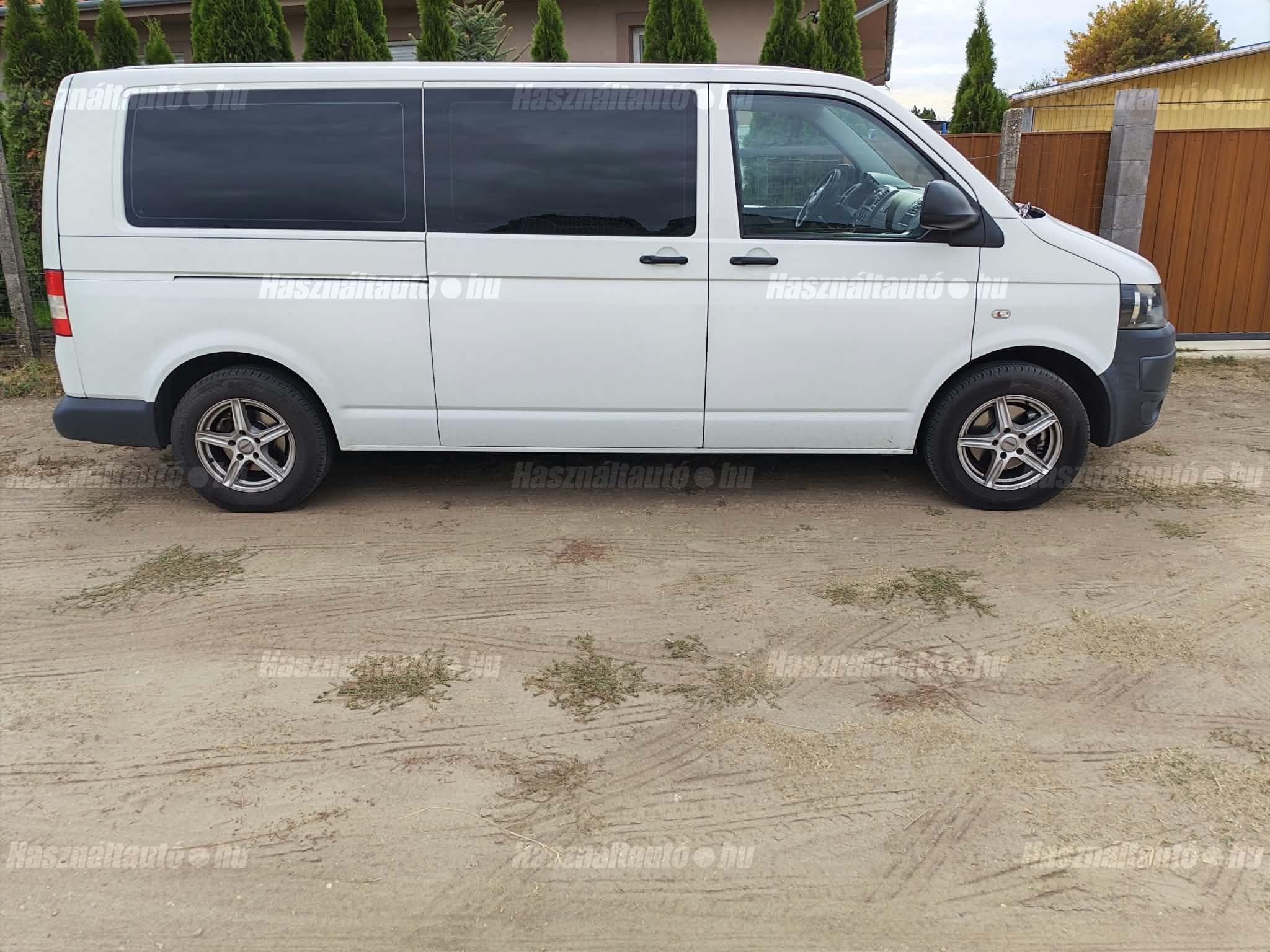 VOLKSWAGEN TRANSPORTER 2010/1 - 1