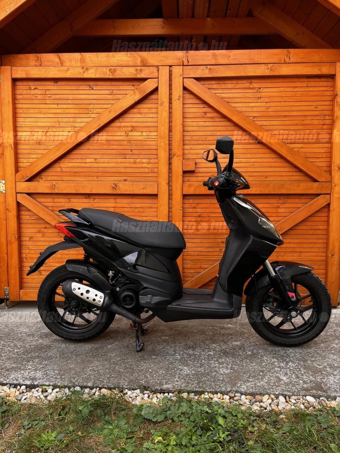 DERBI VARIANT 2013/4 - 1