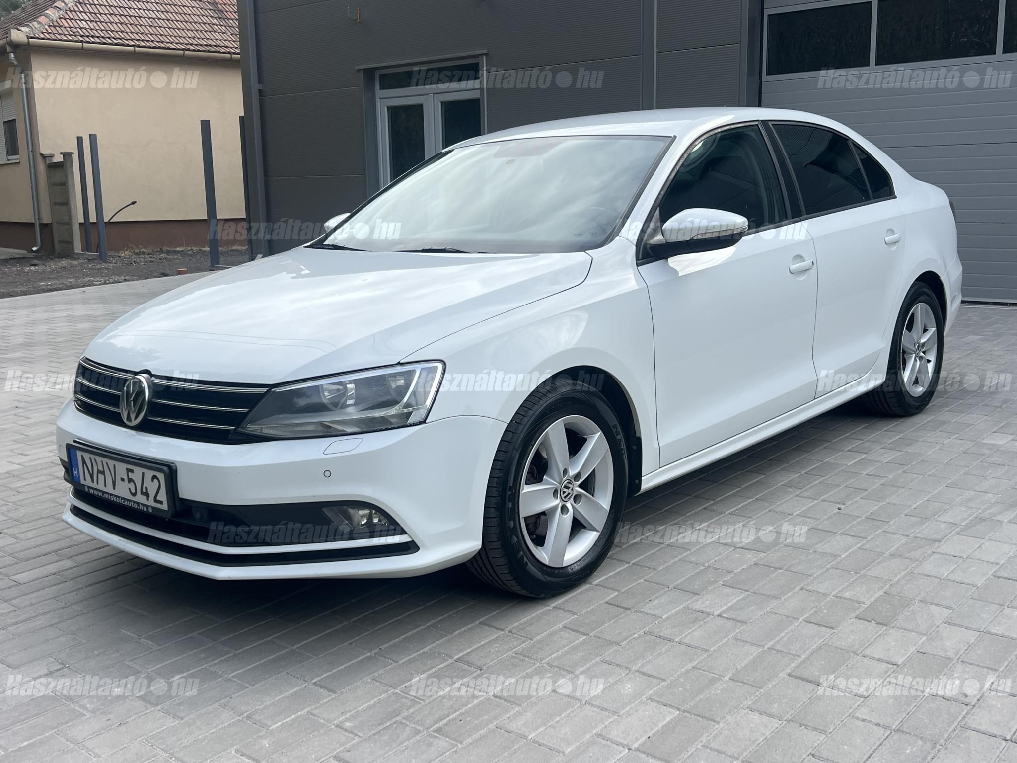 VOLKSWAGEN JETTA 2015/9 - 1