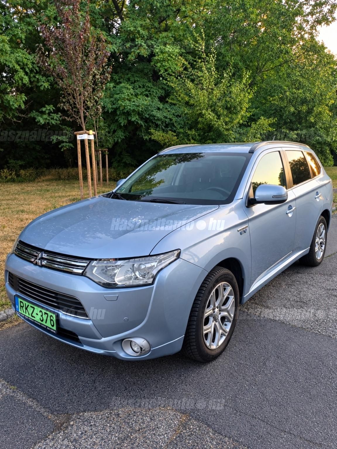 MITSUBISHI OUTLANDER 2013/12 - 1