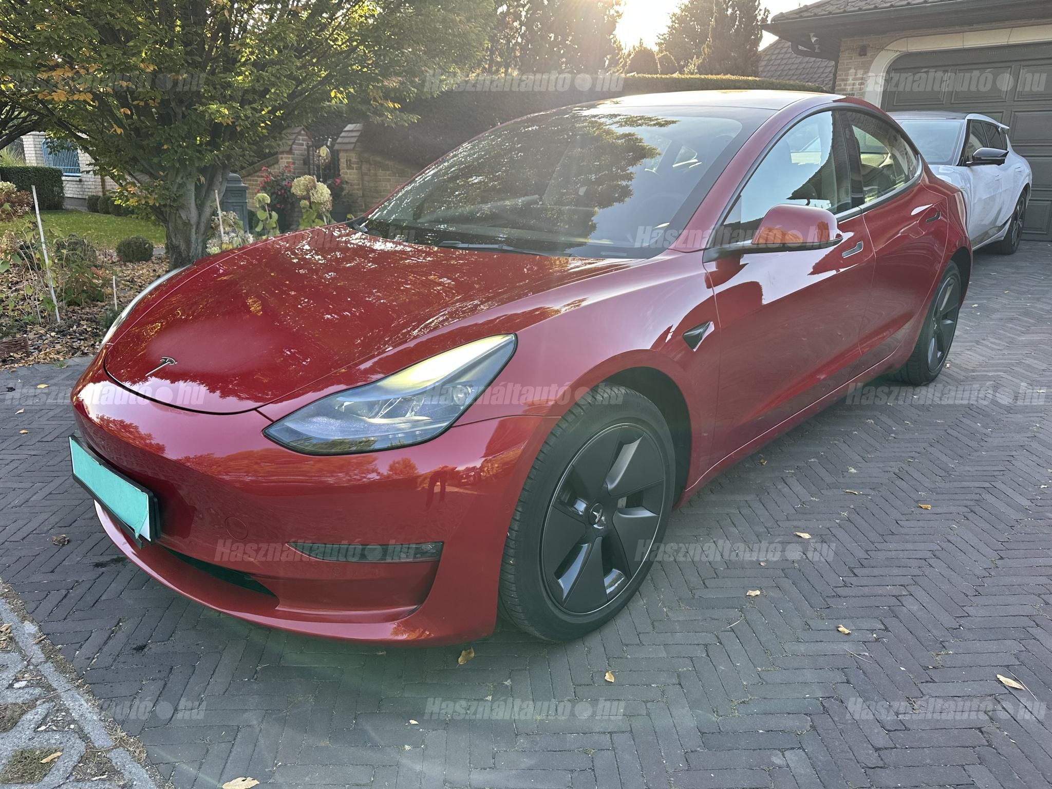TESLA MODEL 3 2022/2 - 1