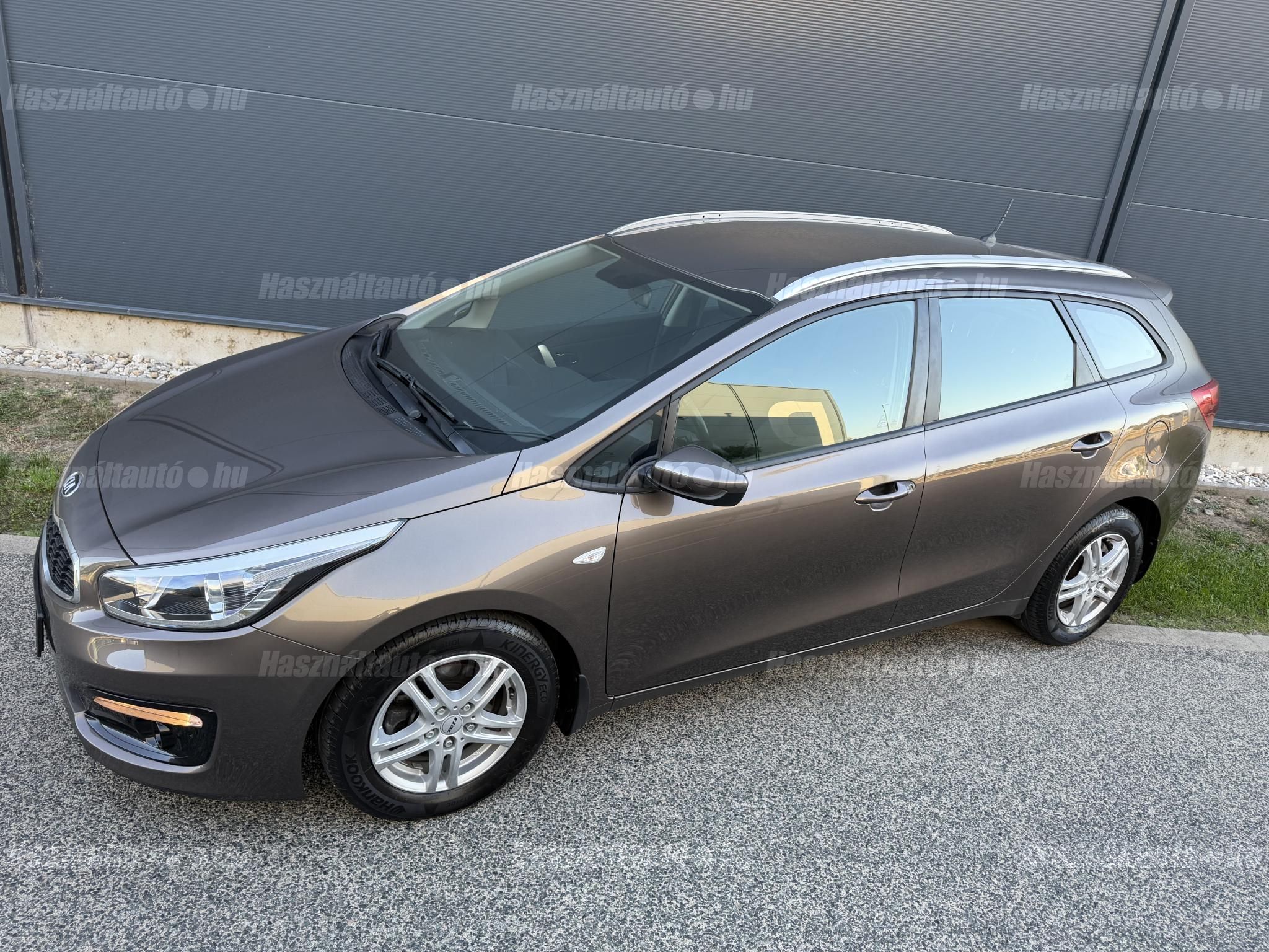KIA CEE'D 2016/9 - 1