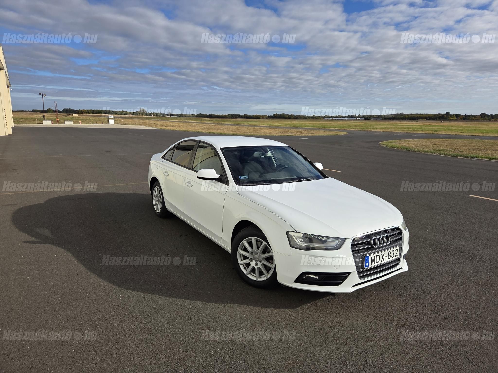 AUDI A4 2012/11 - 1