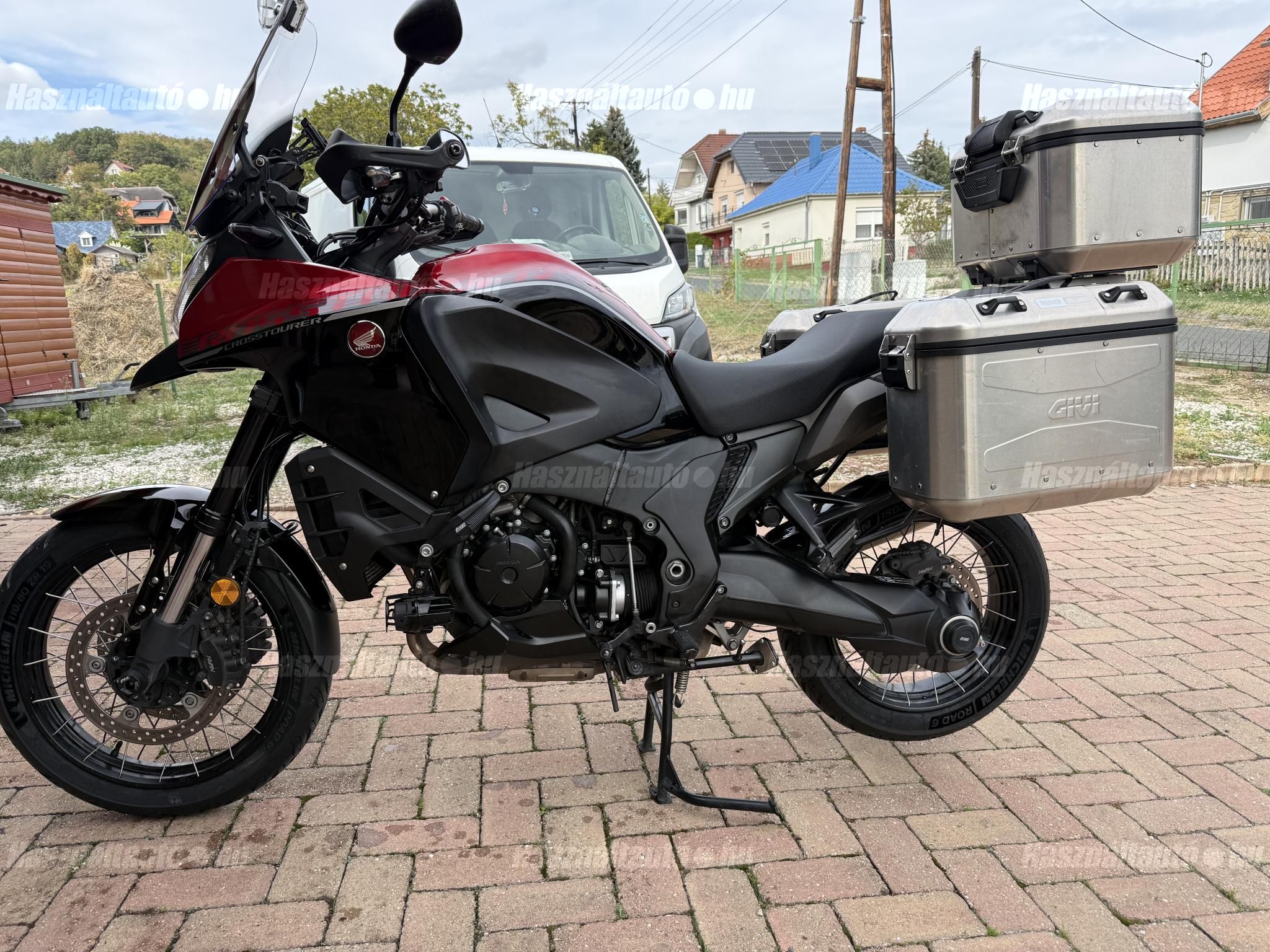 HONDA VFR 1200 X 2017/6 - 1