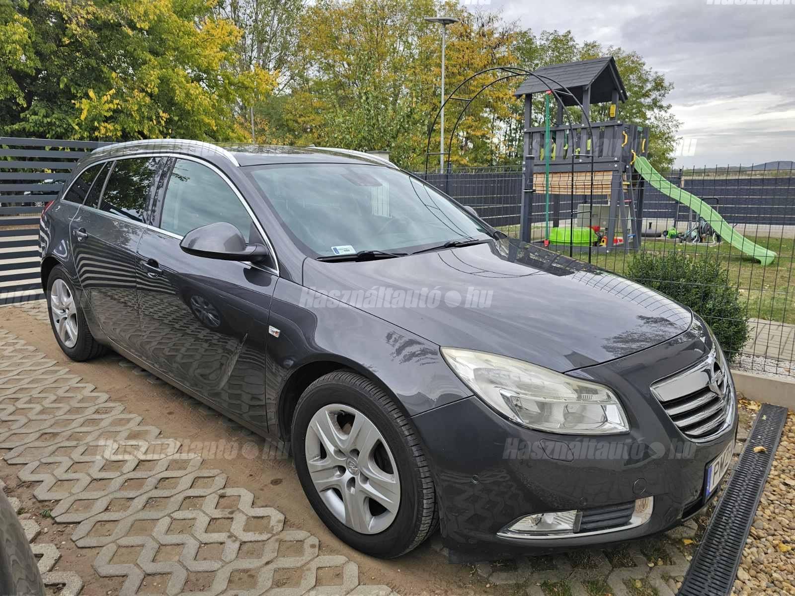 OPEL INSIGNIA 2011/10 - 1
