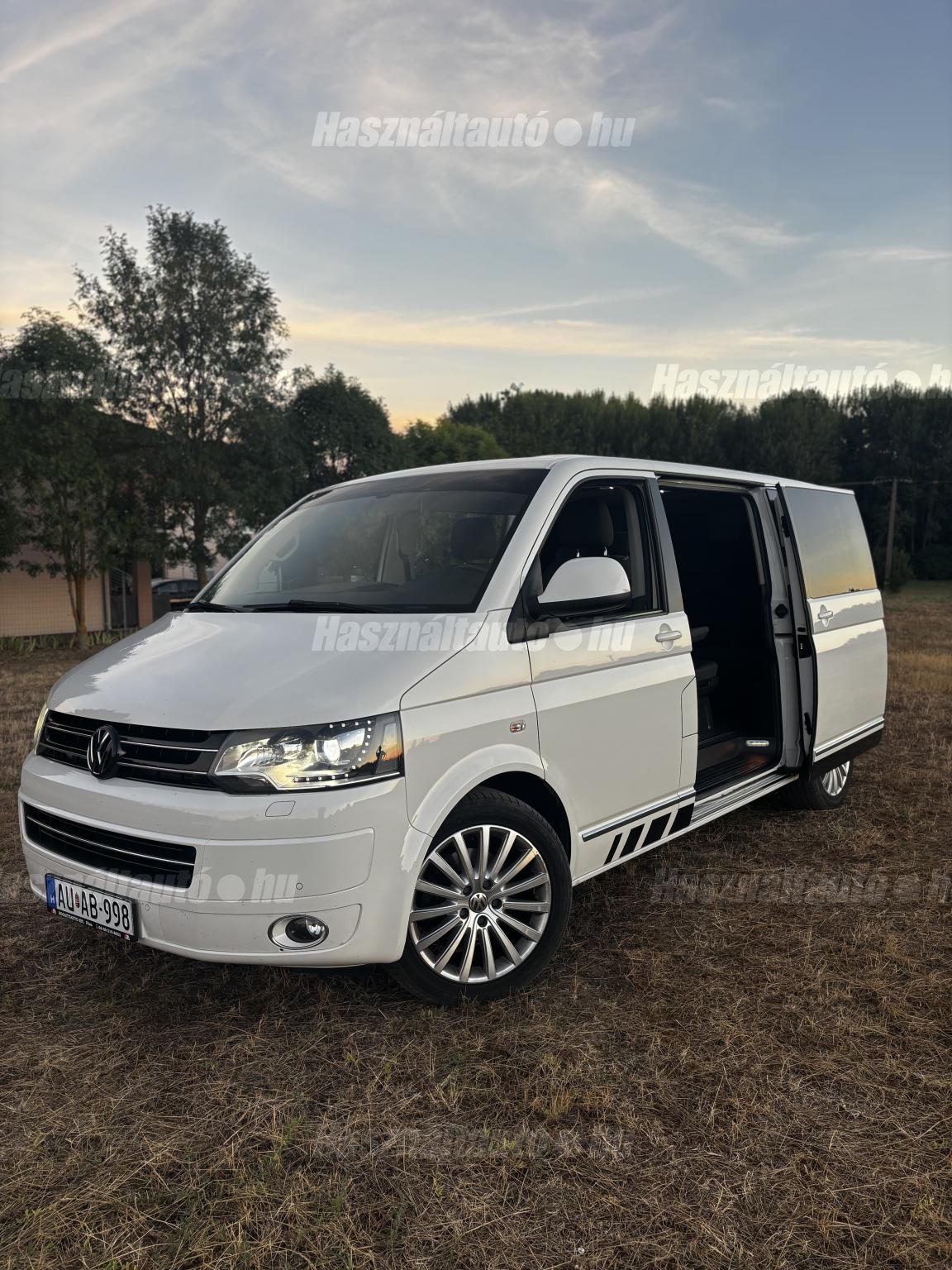 VOLKSWAGEN MULTIVAN 2015/10 - 1