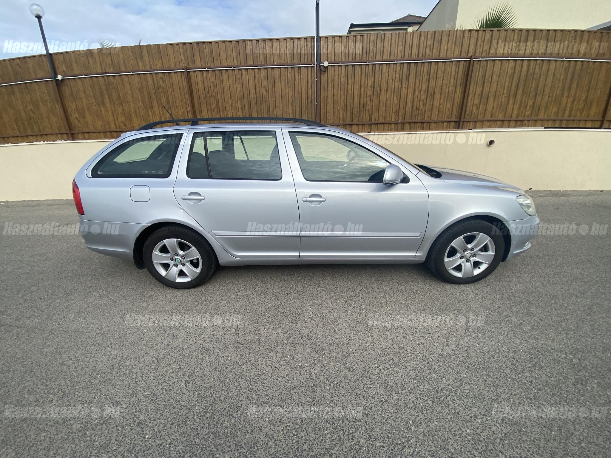 SKODA OCTAVIA 2013/6 - 1