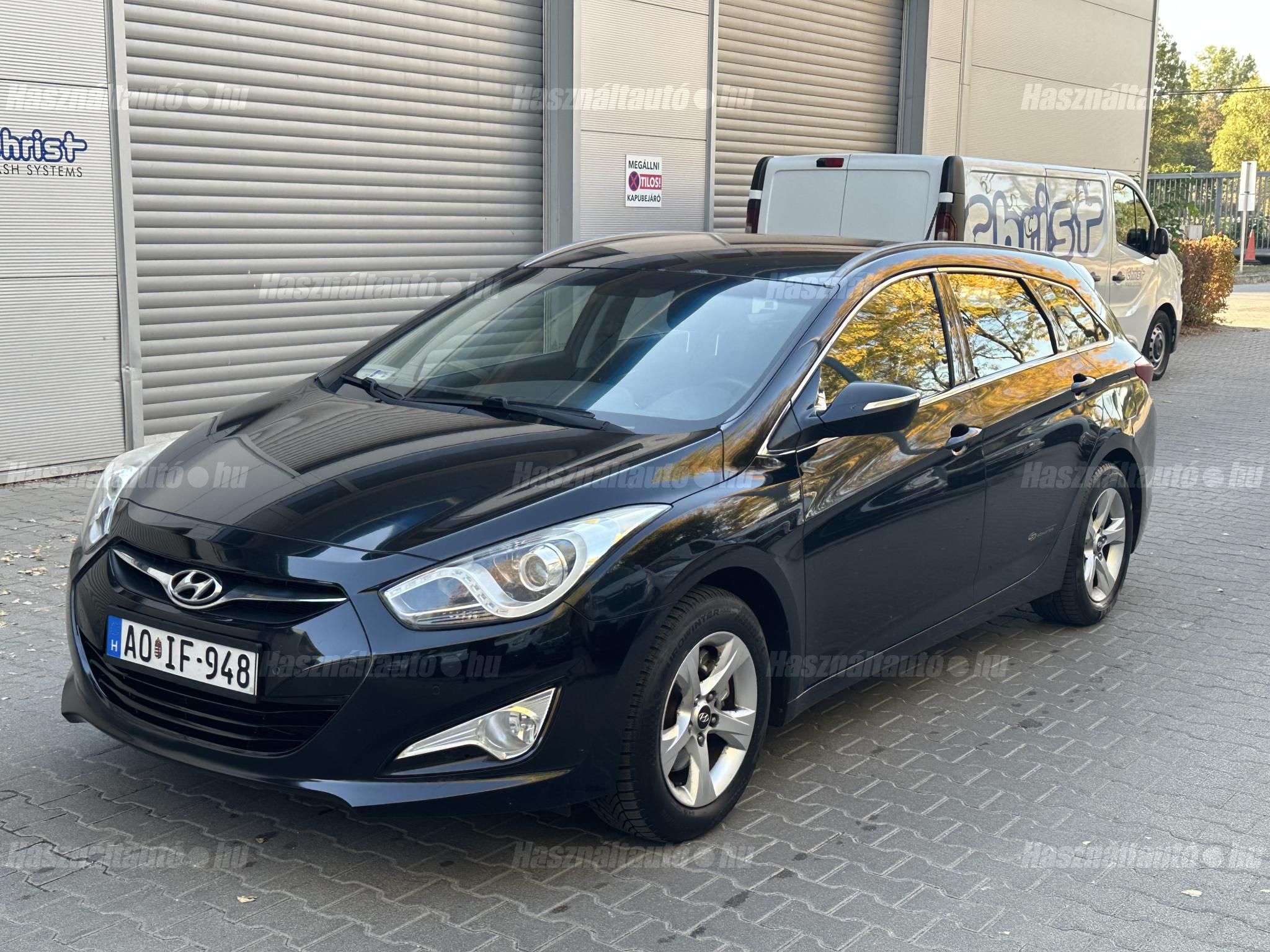 HYUNDAI I40 2011/6 - 1